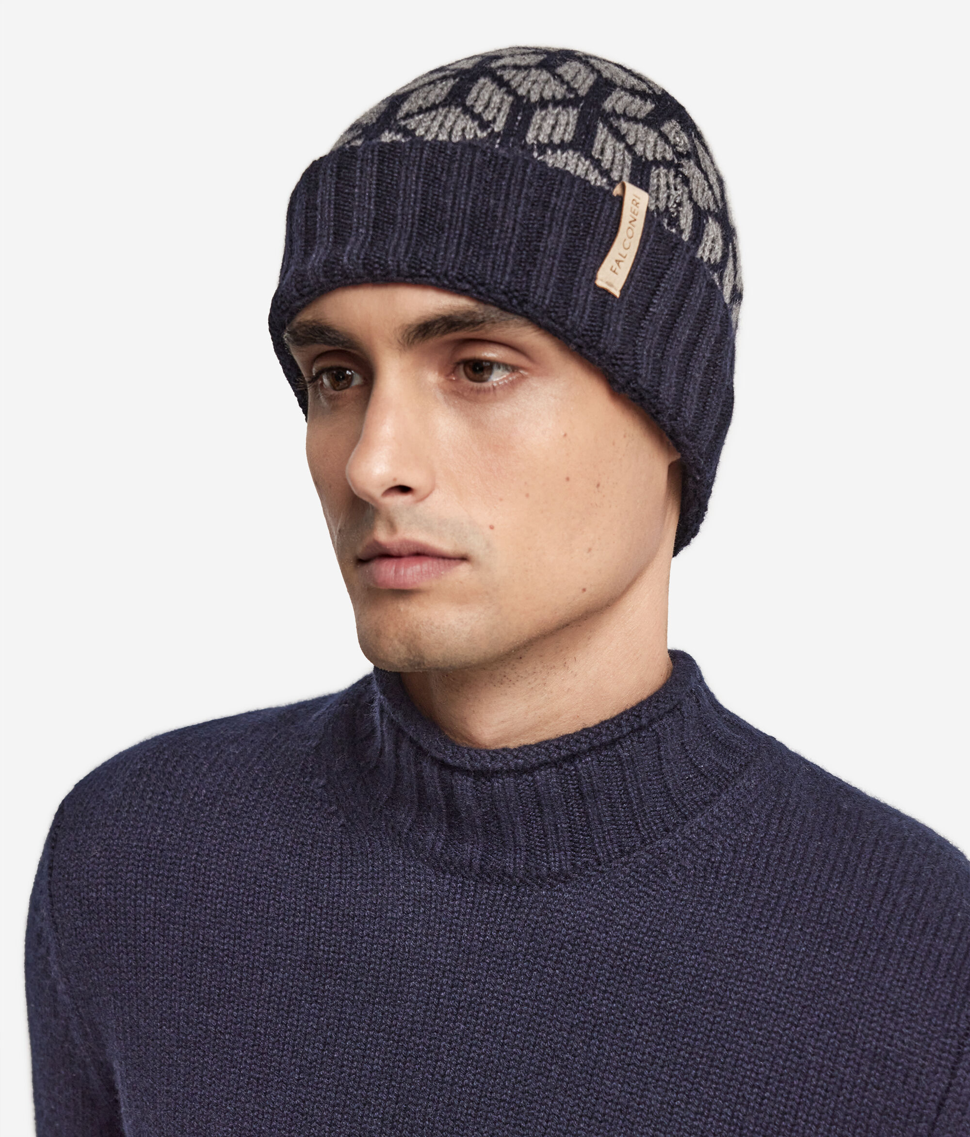 Gorro con motivo óptico en cashmere jacquard