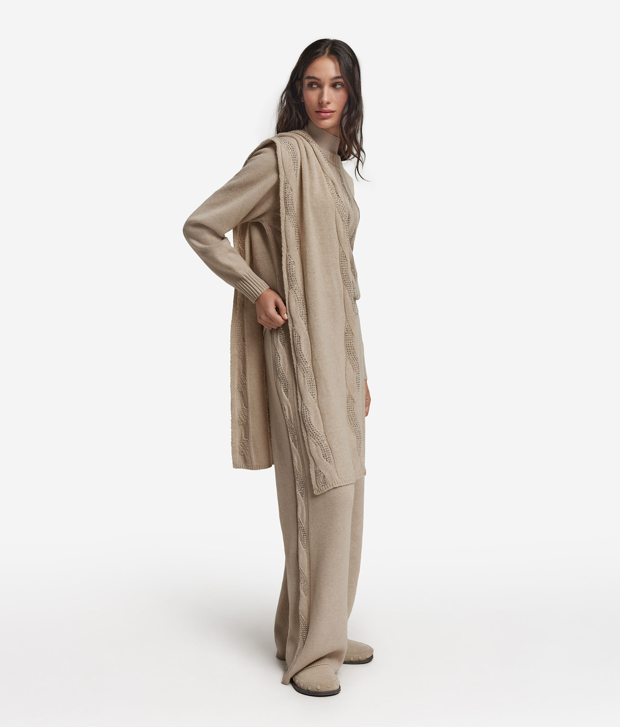 Ultrasoft Cashmere scarf with cable knit and rhinestones