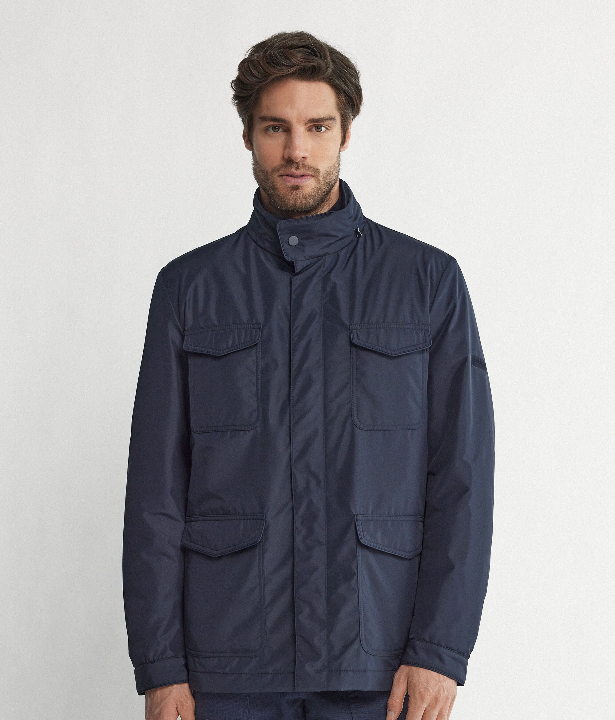 Safarijacke aus Funktionsgewebe mit Kaschmirfutter