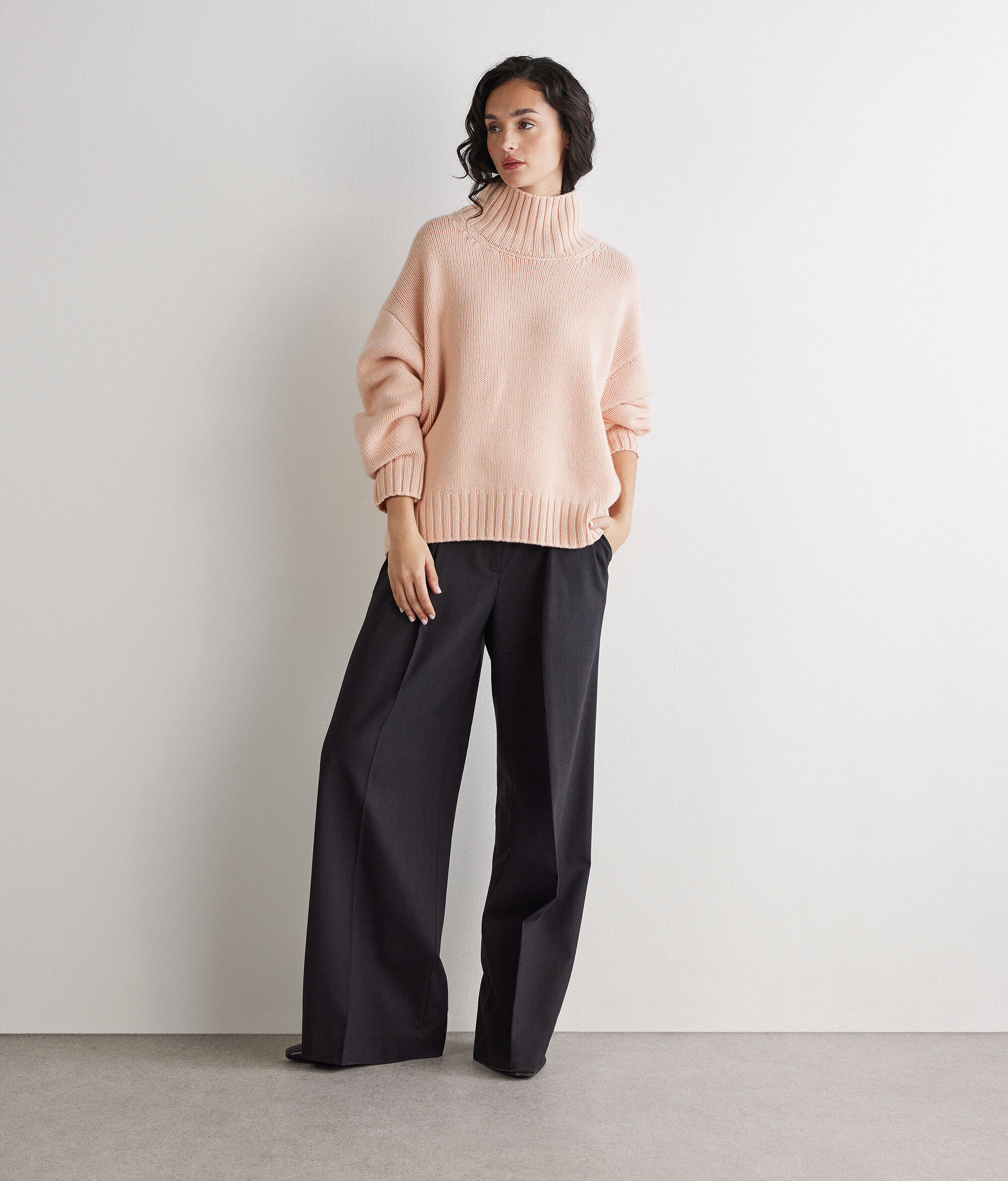 Cashmere Tricot Boat-Neck Style Sweater