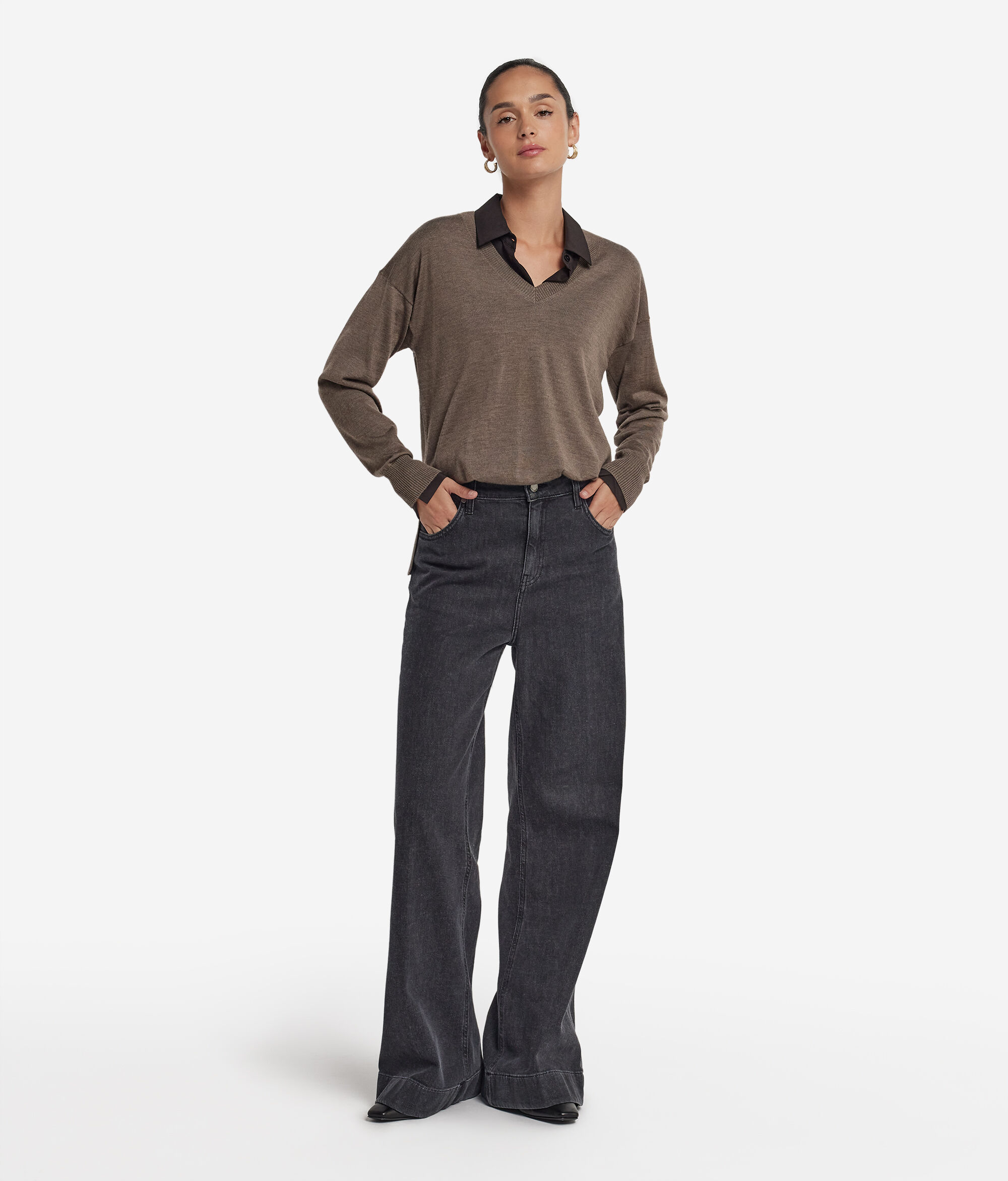 Camisola com Decote em V em Caxemira com Rachas