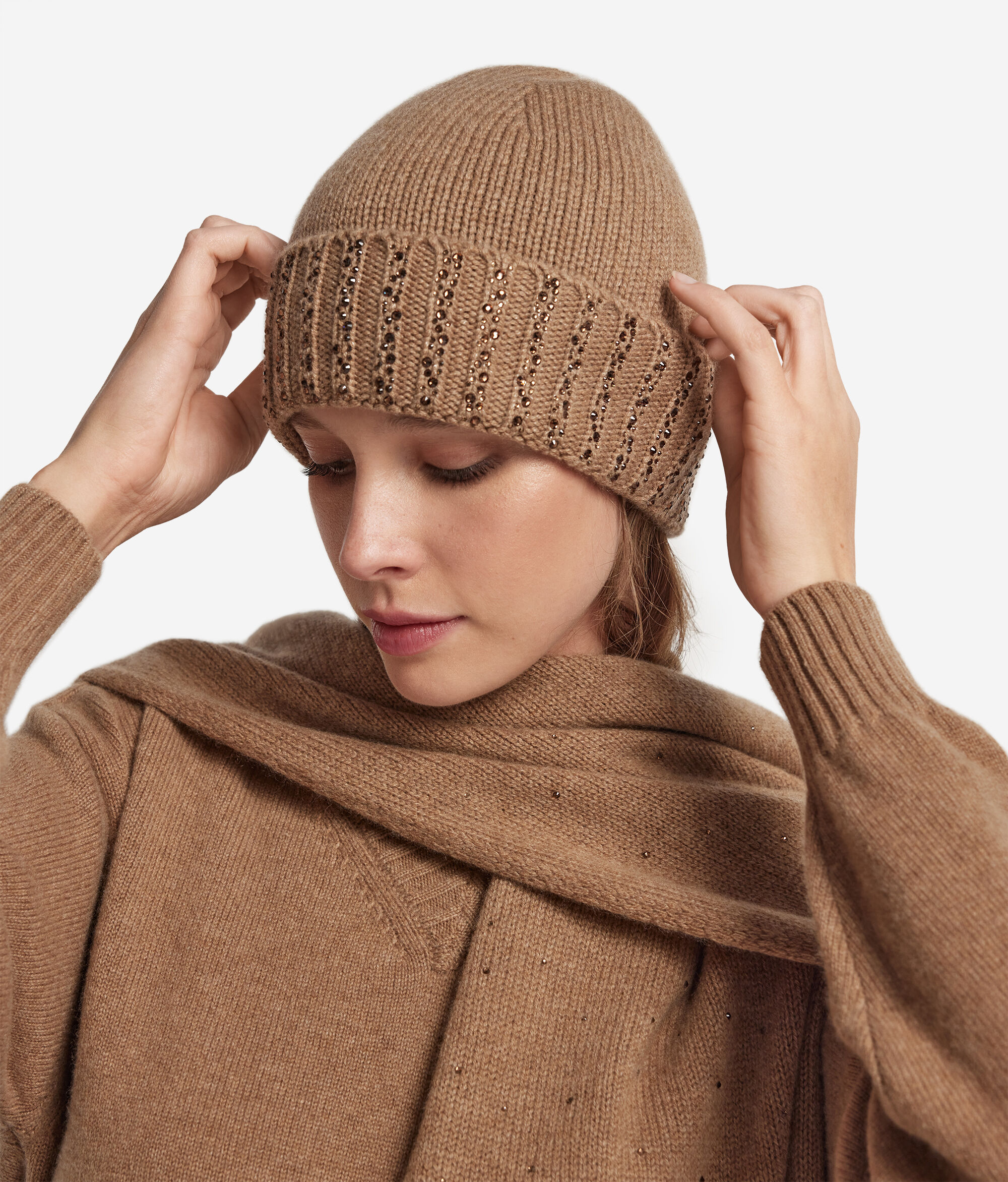Cashmere Hat with Rhinestones