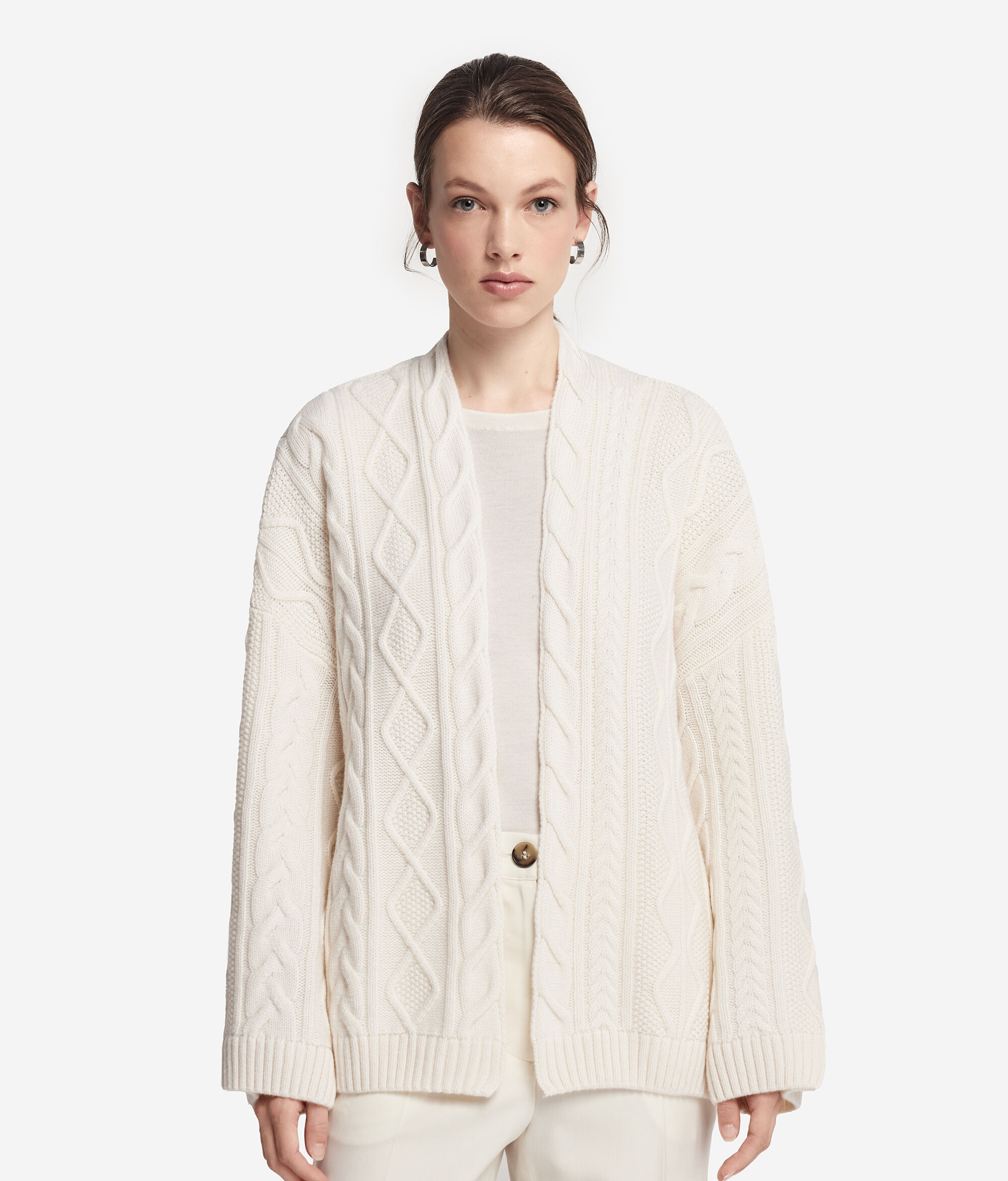 Cashmere Cape with Different Cable Stitches Pattern