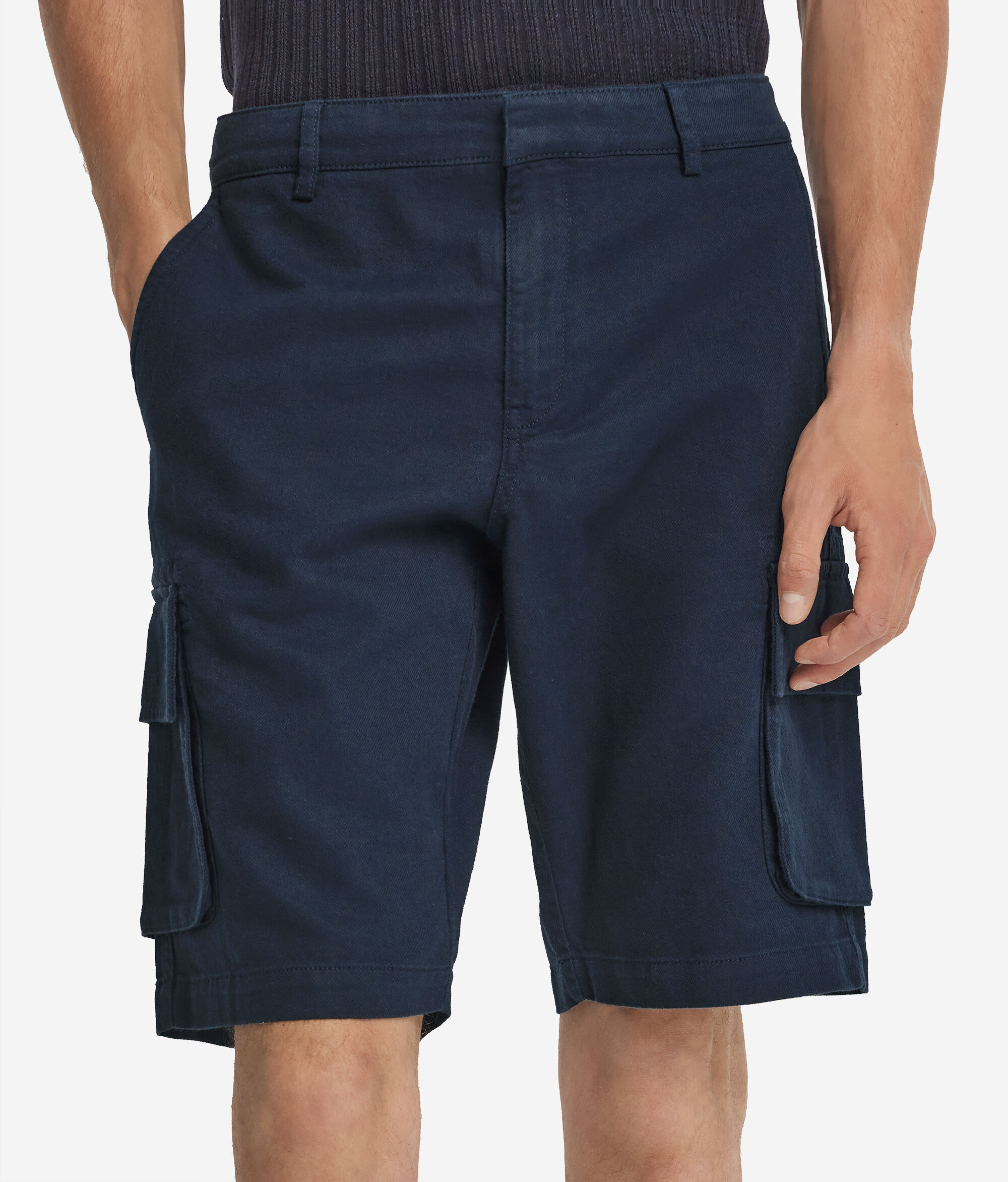 ポケット付き ショートパンツ