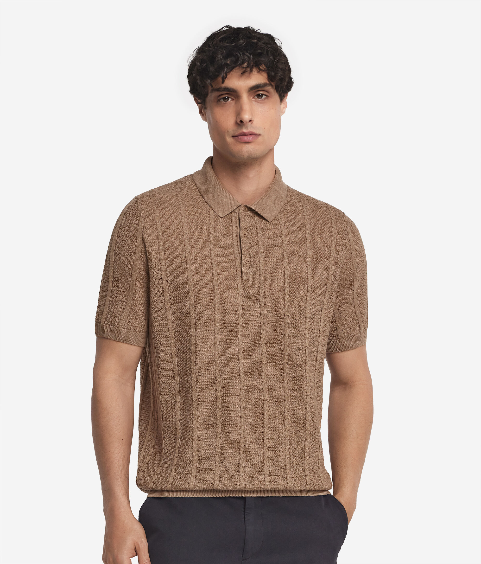 Kurzarm-Poloshirt mit Zopf- und Knötchenmuster