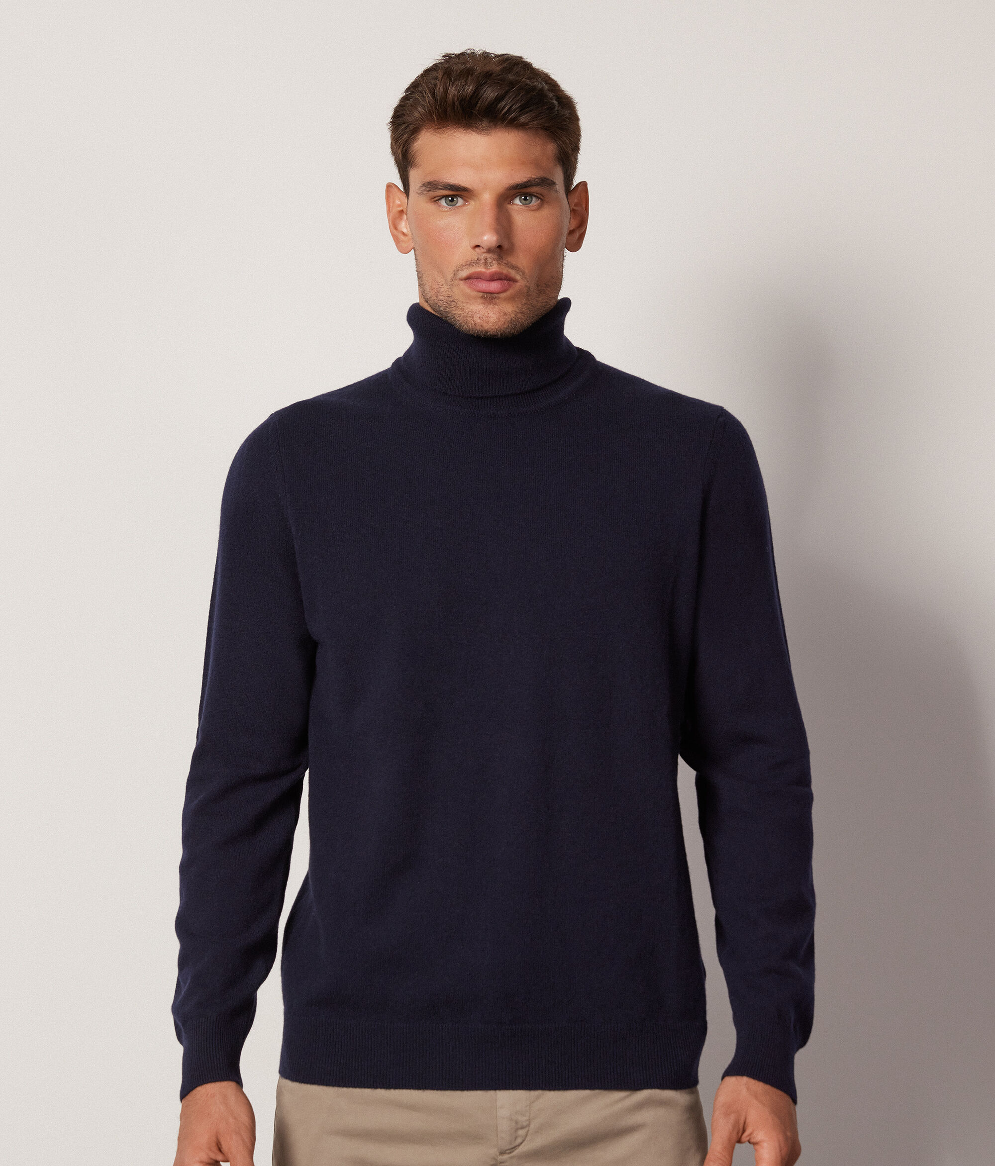 Jersey de cuello vuelto de cashmere ultrasoft