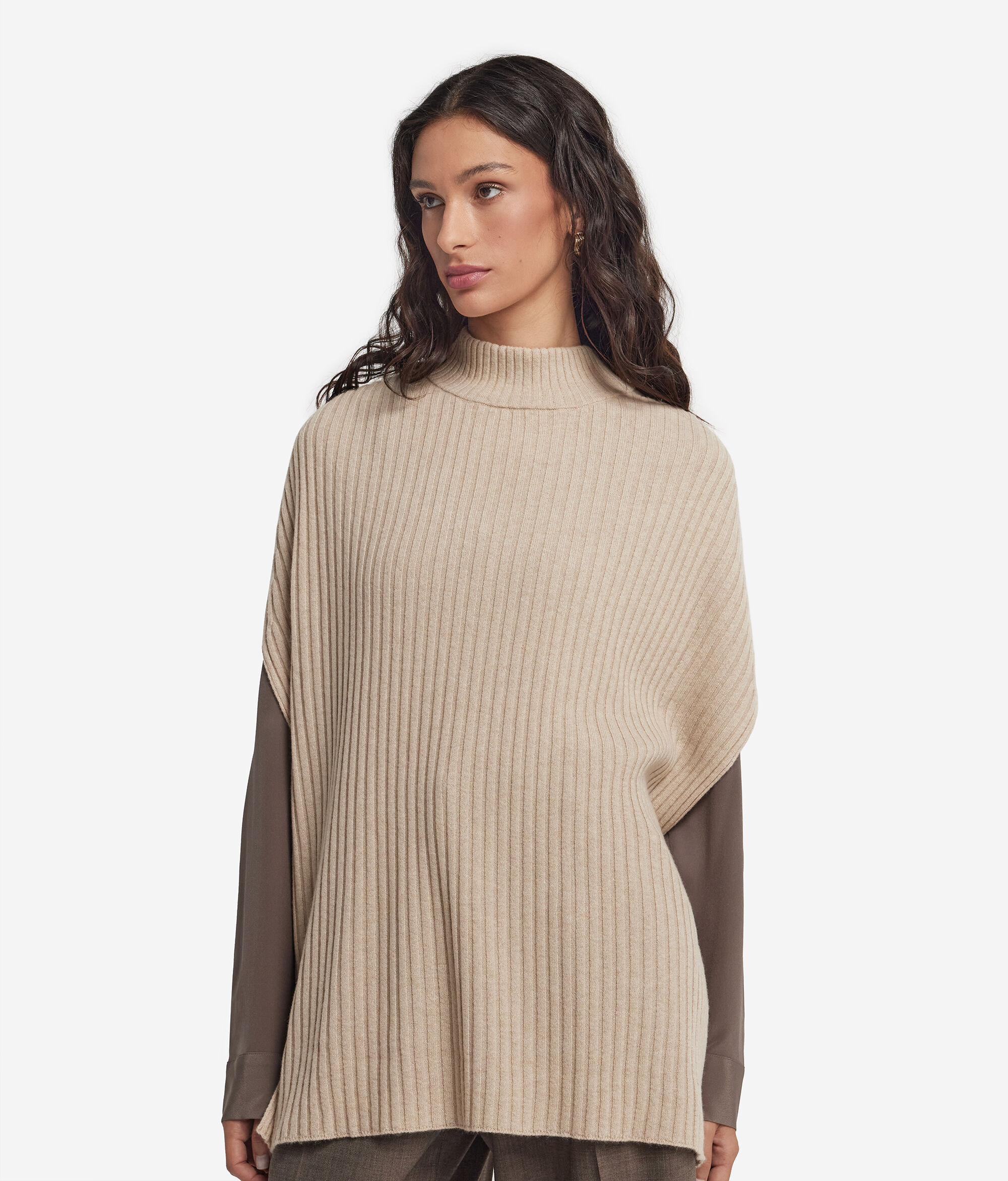 Capa de punto canalé en cashmere ultrasoft