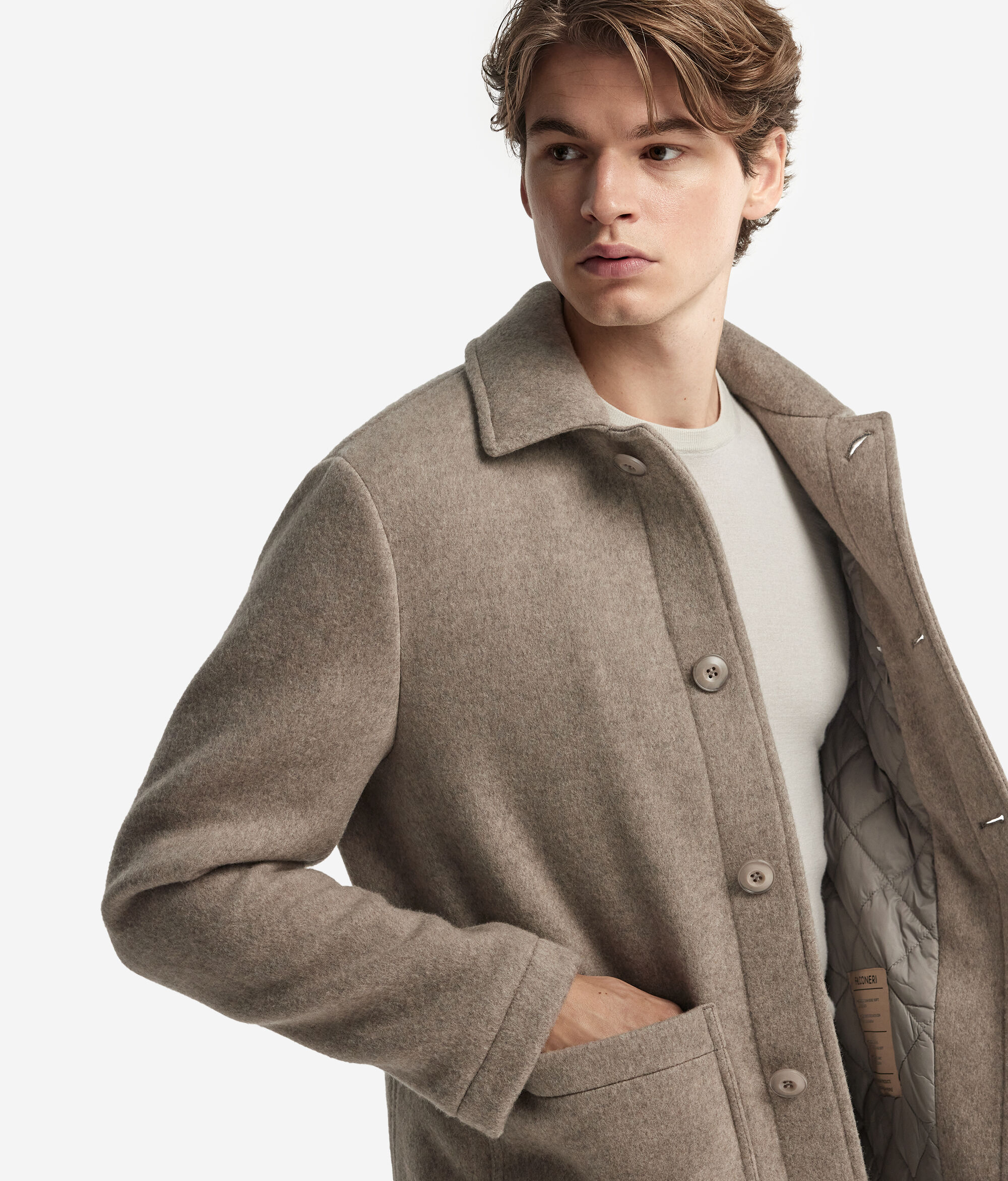 Cashmere Cabanworker