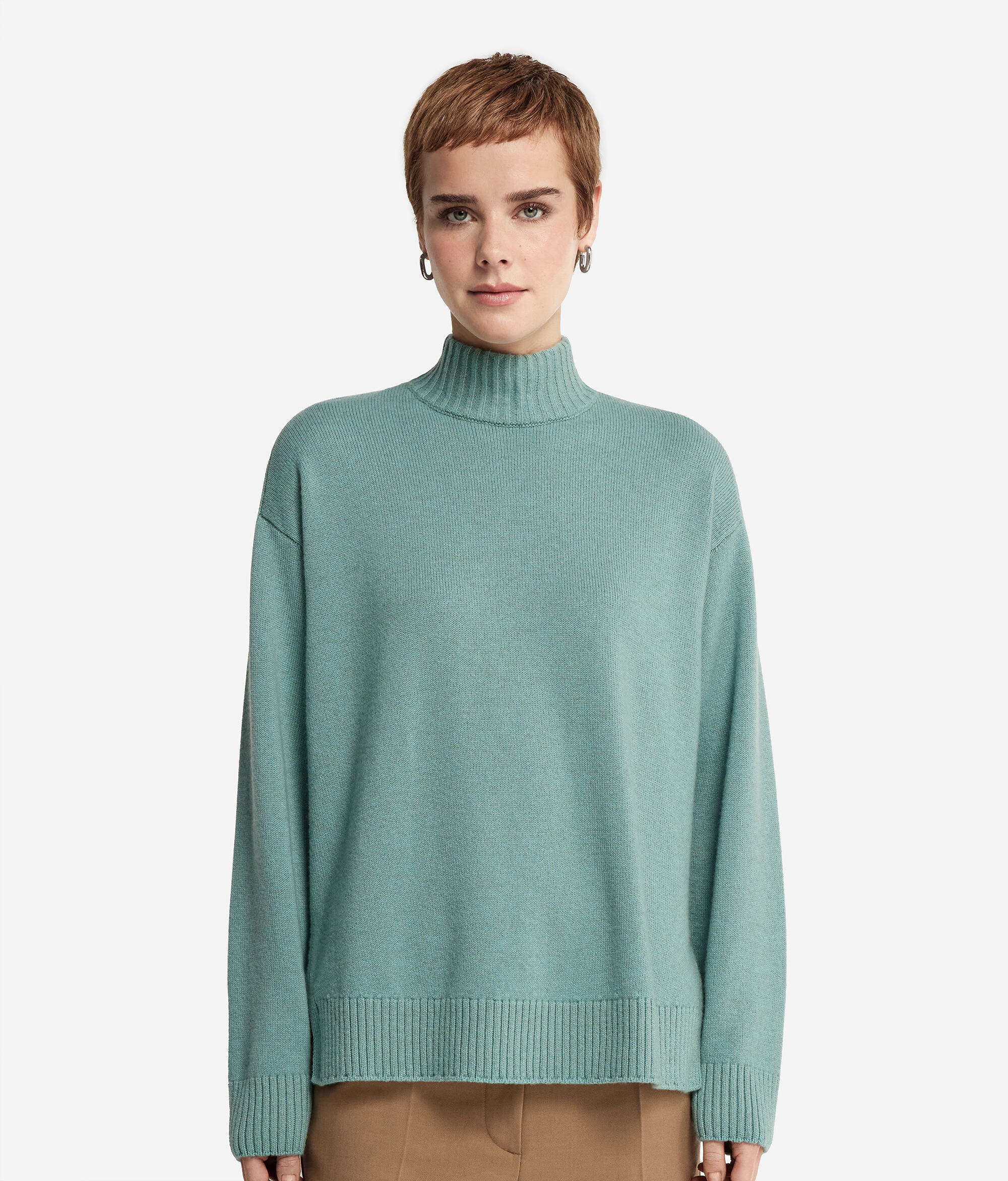 Ultrasoft Cashmere Turtleneck with Set-In Sleeves