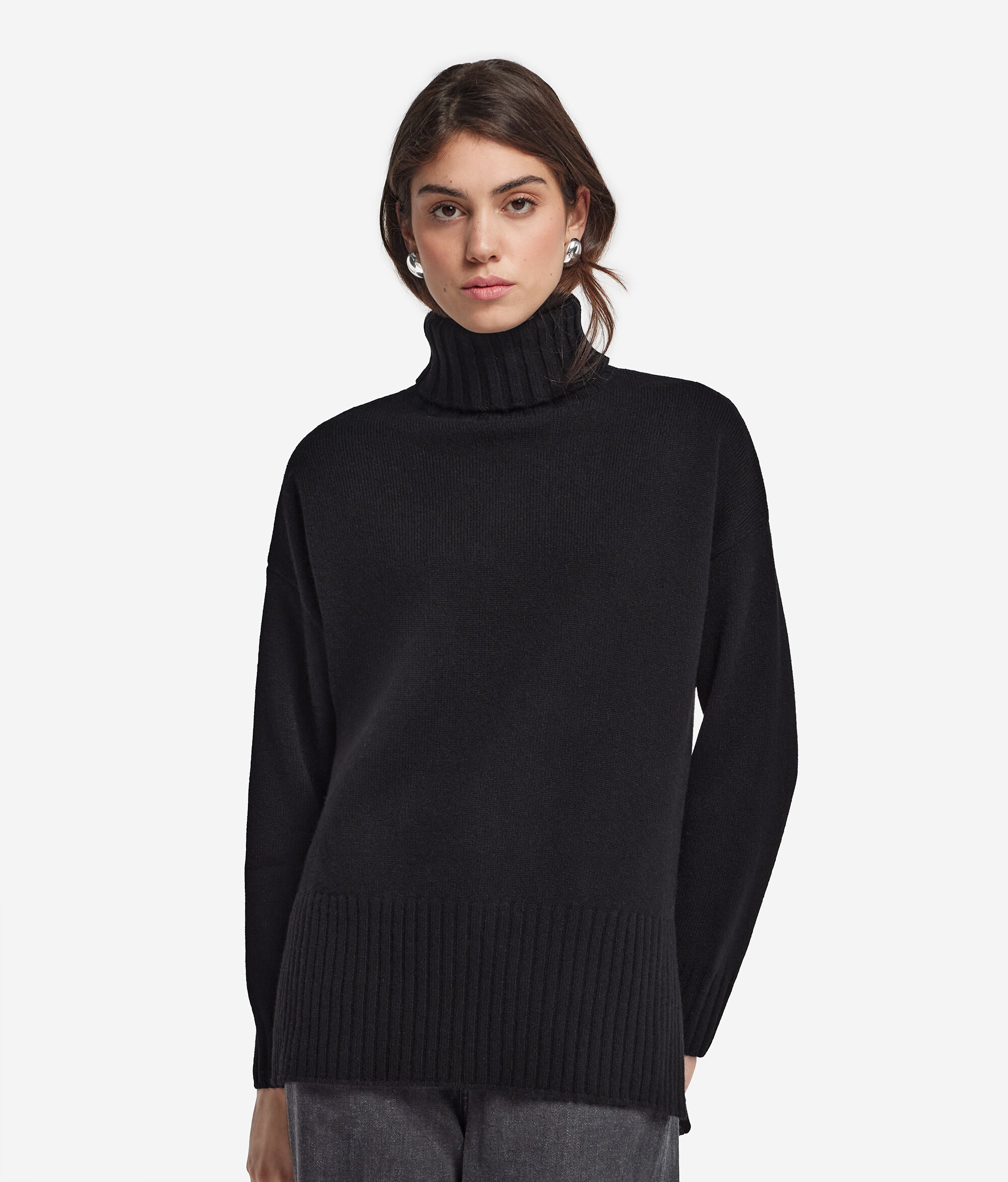 Oversized Turtleneck Sweater in Ultrasoft Cashmere
