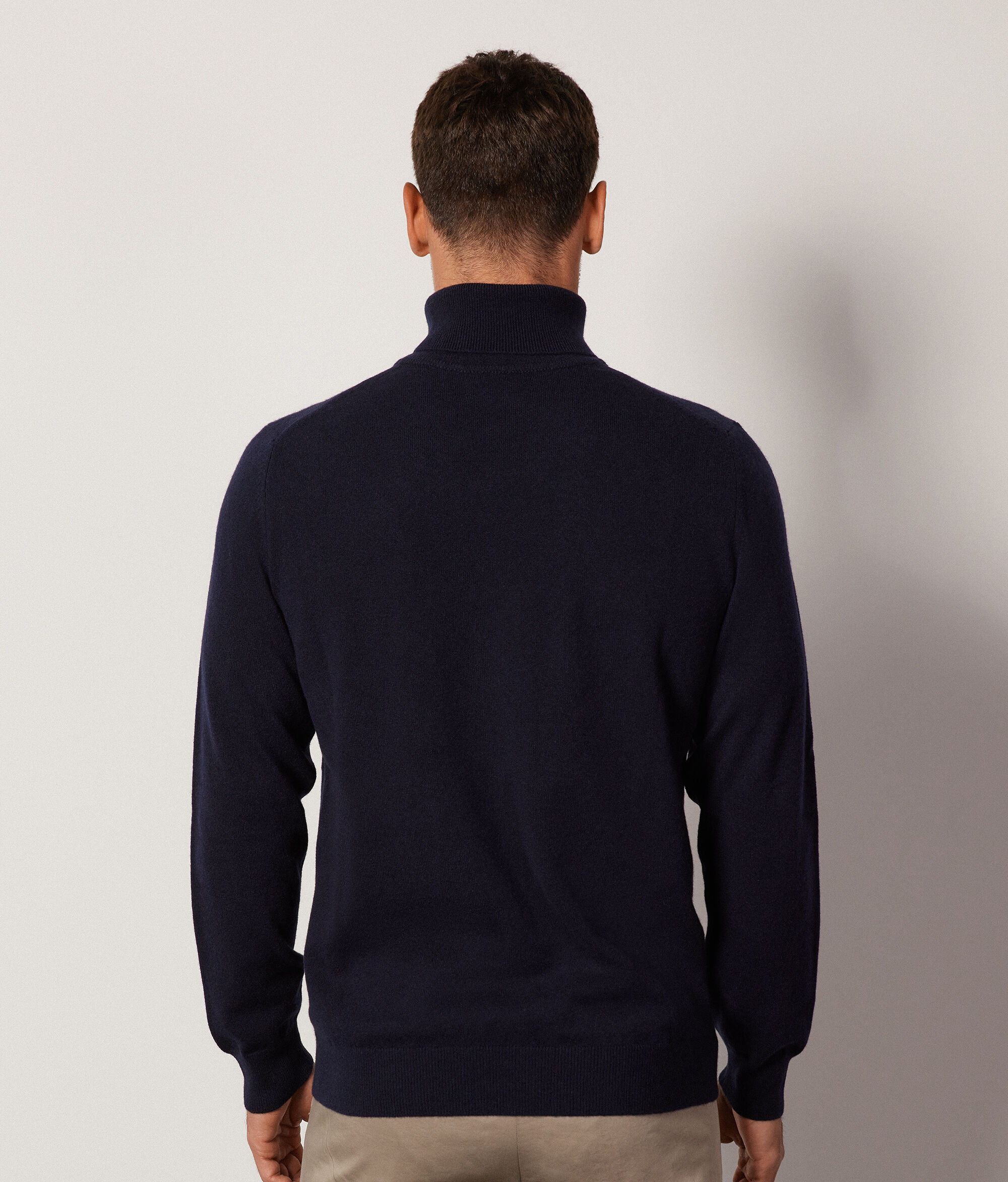 Jersey de cuello vuelto de cashmere ultrasoft