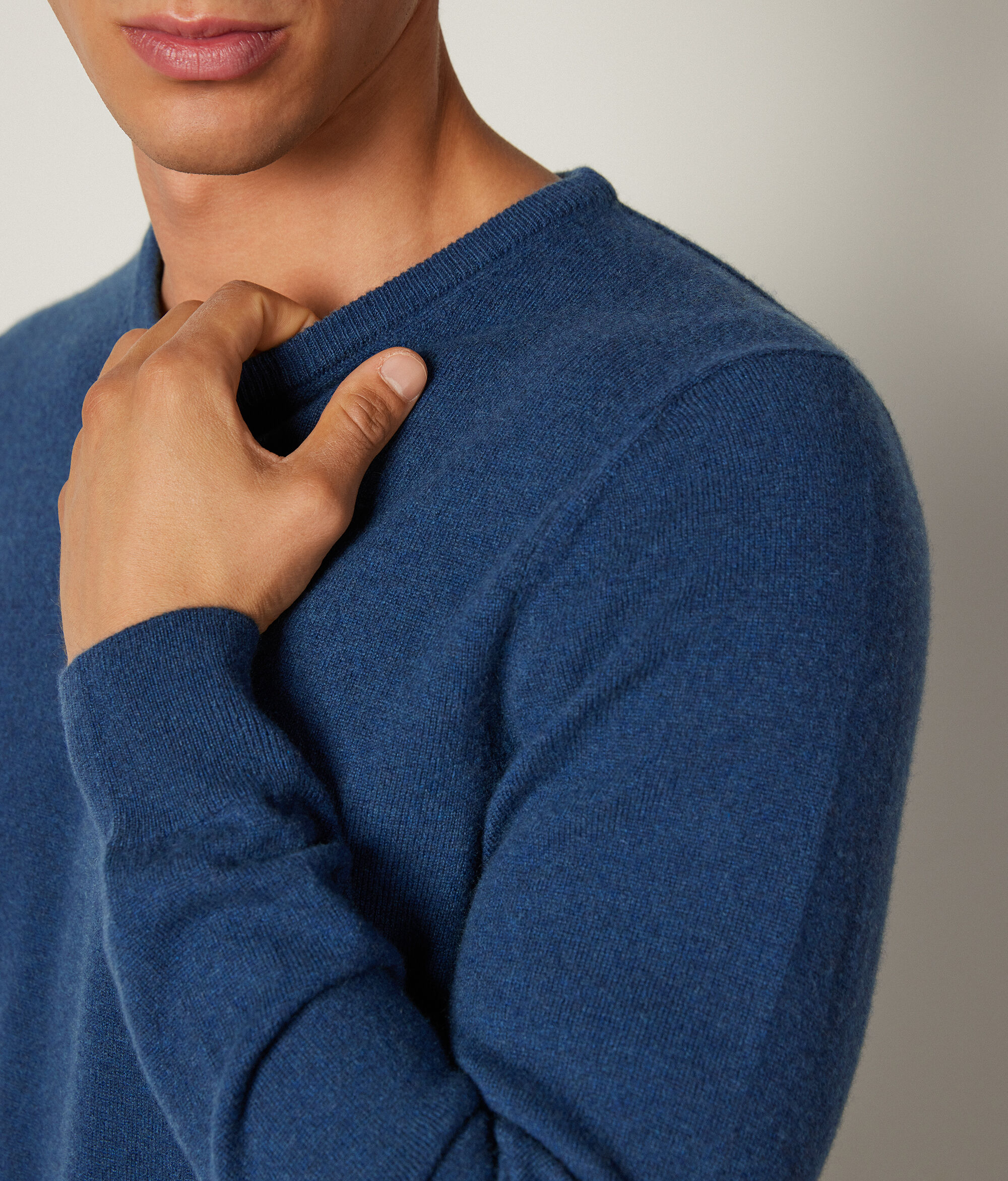 Ultrasoft Cashmere Round-Neck Jumper