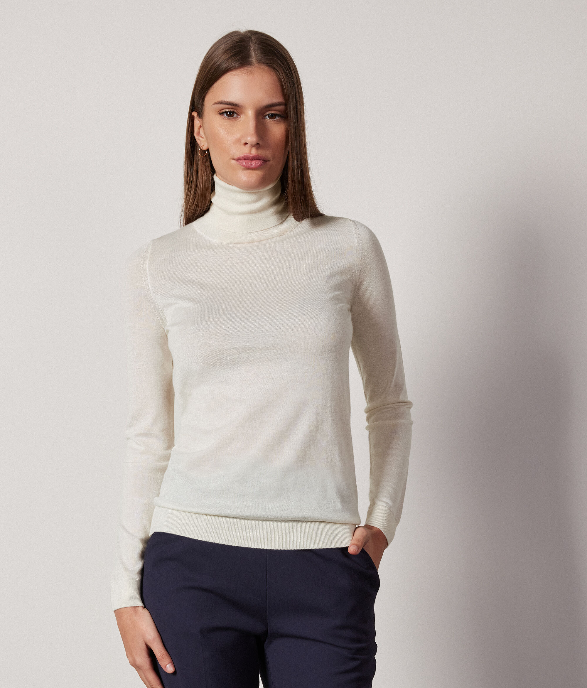 Jersey de cuello vuelto de cashmere ultrafine