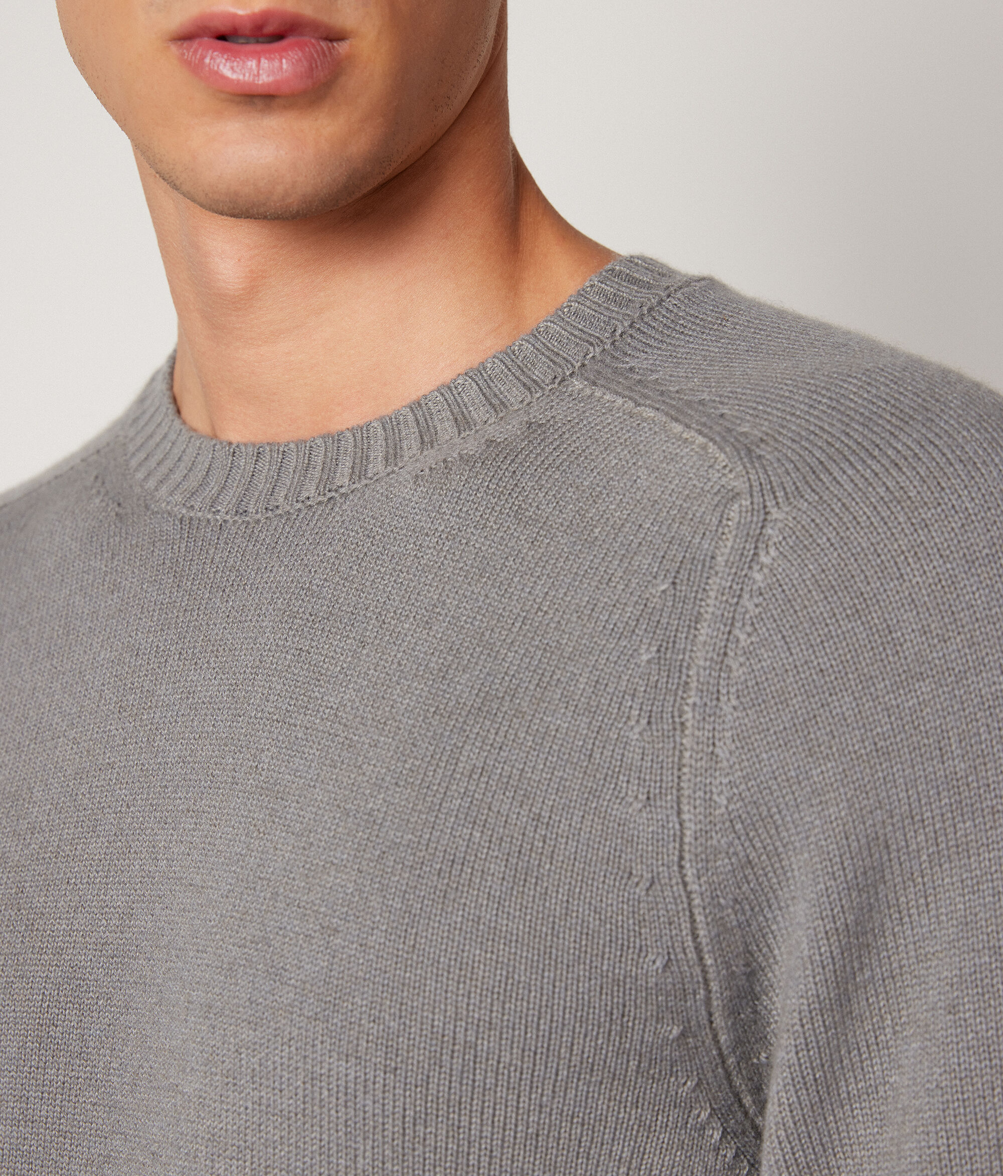 Μπλούζα με Στρογγυλή Λαιμόκοψη από Ultrasoft Cashmere