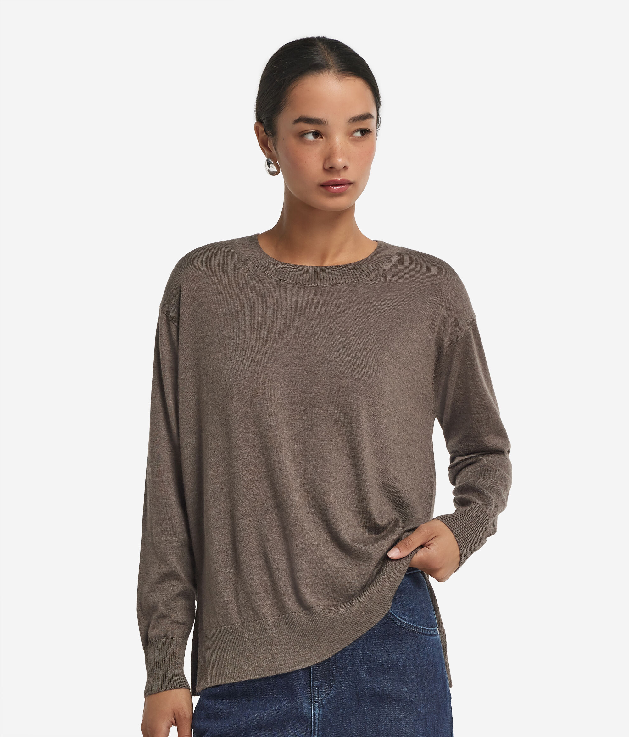 Pull à col rond et fentes en cachemire