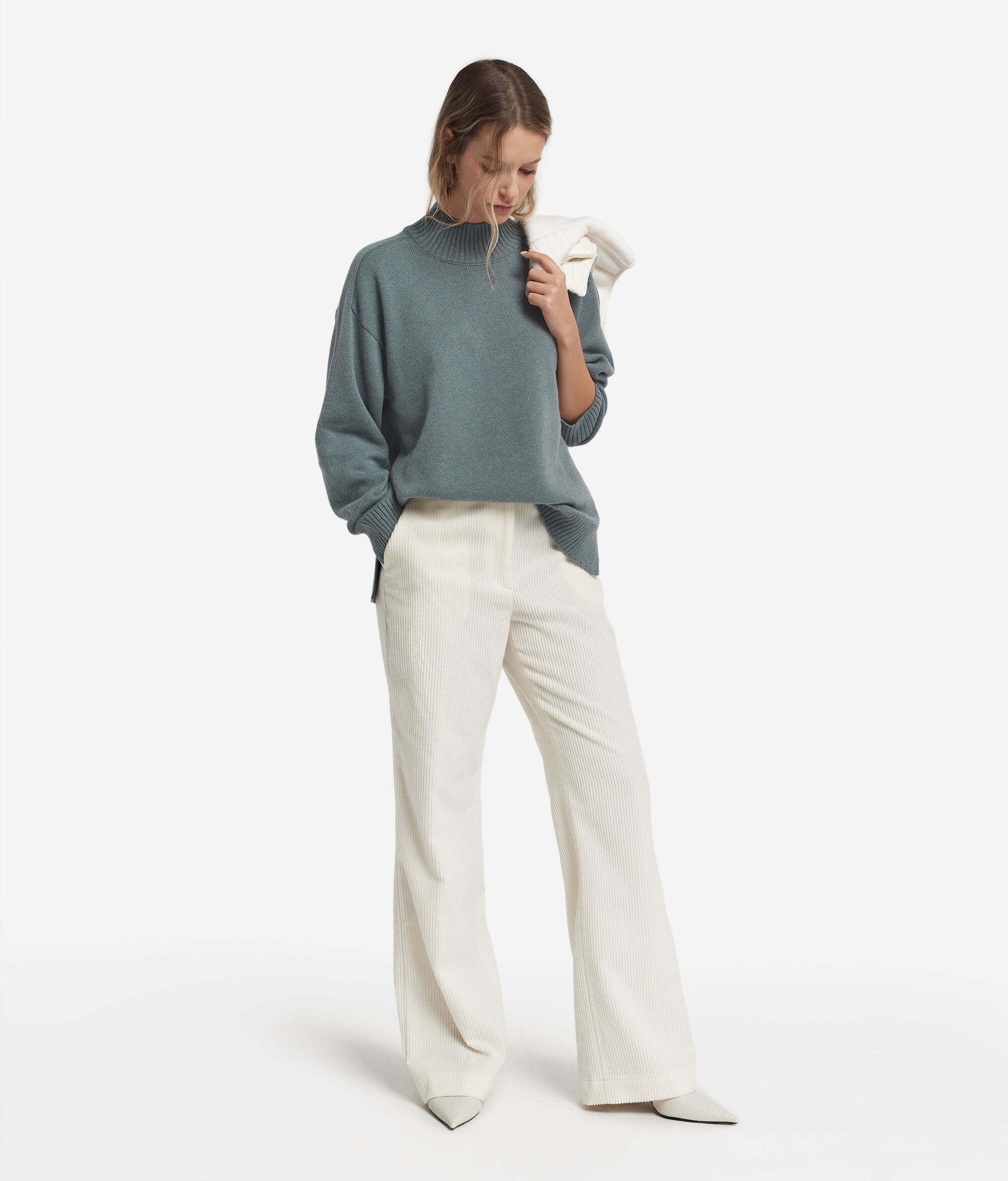 Stehkragenpullover aus Kaschmir Ultrasoft mit Sattelschulter
