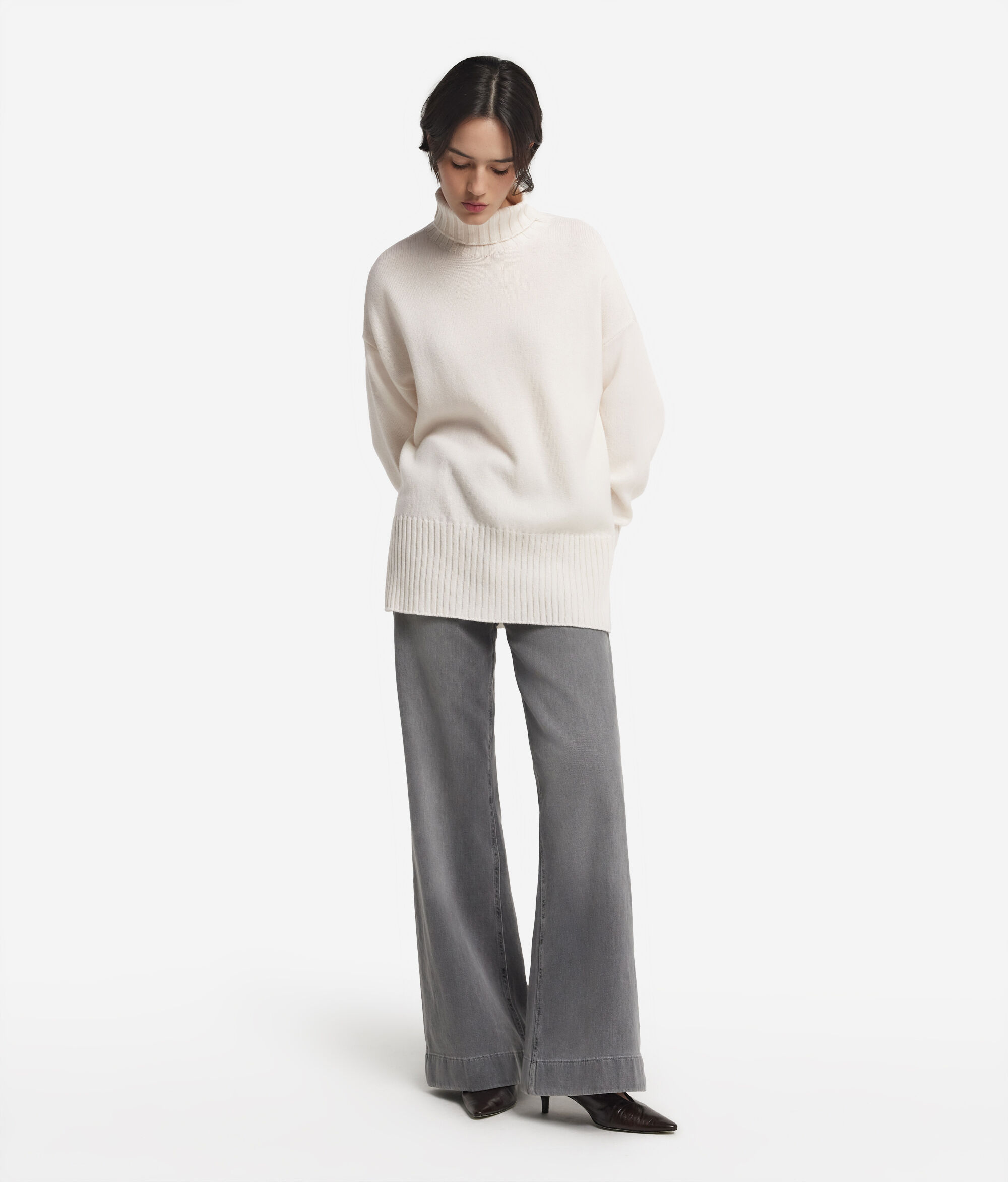 Oversized Turtleneck Sweater in Ultrasoft Cashmere