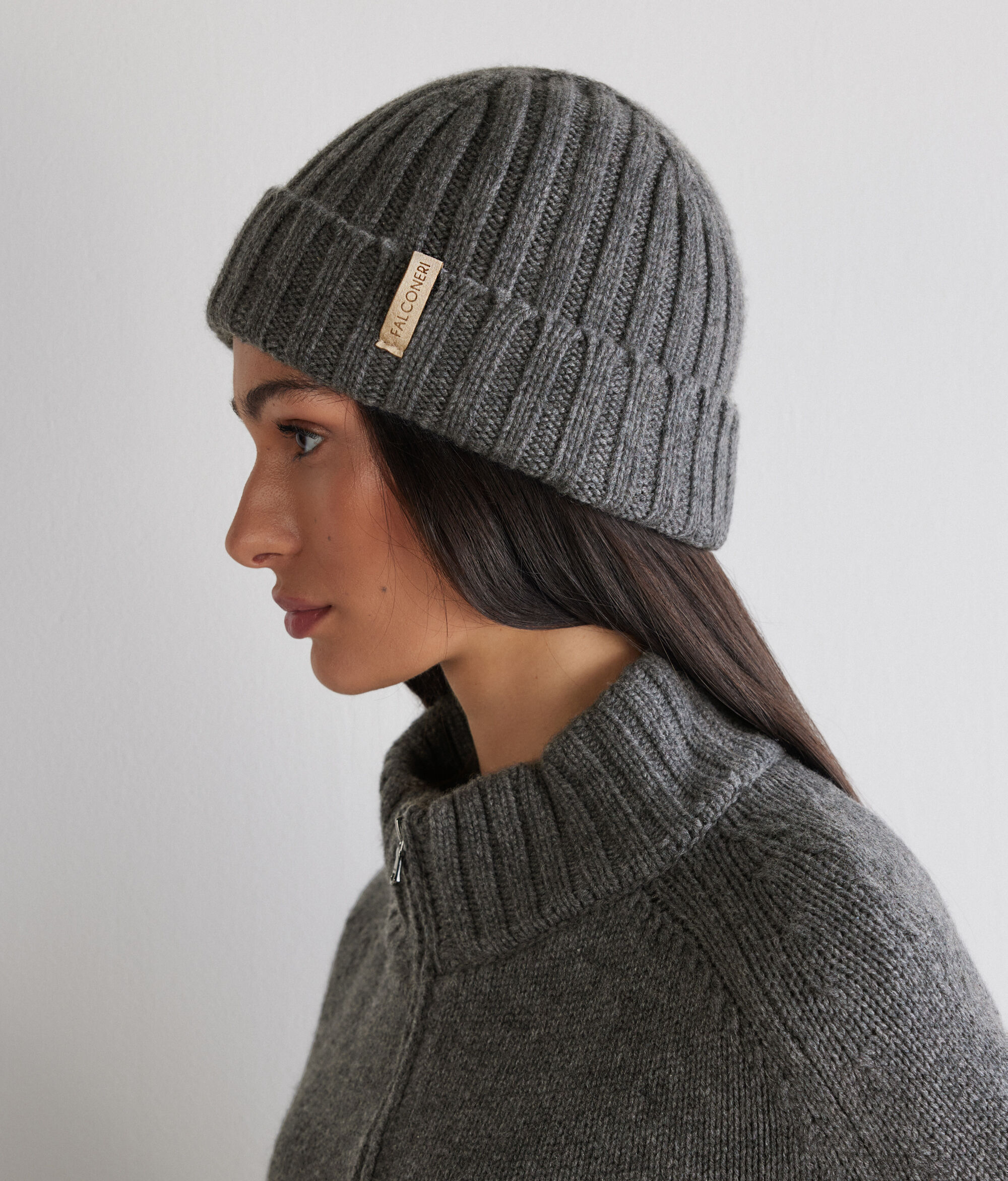 Căciulă din cașmir cu interior din mătase