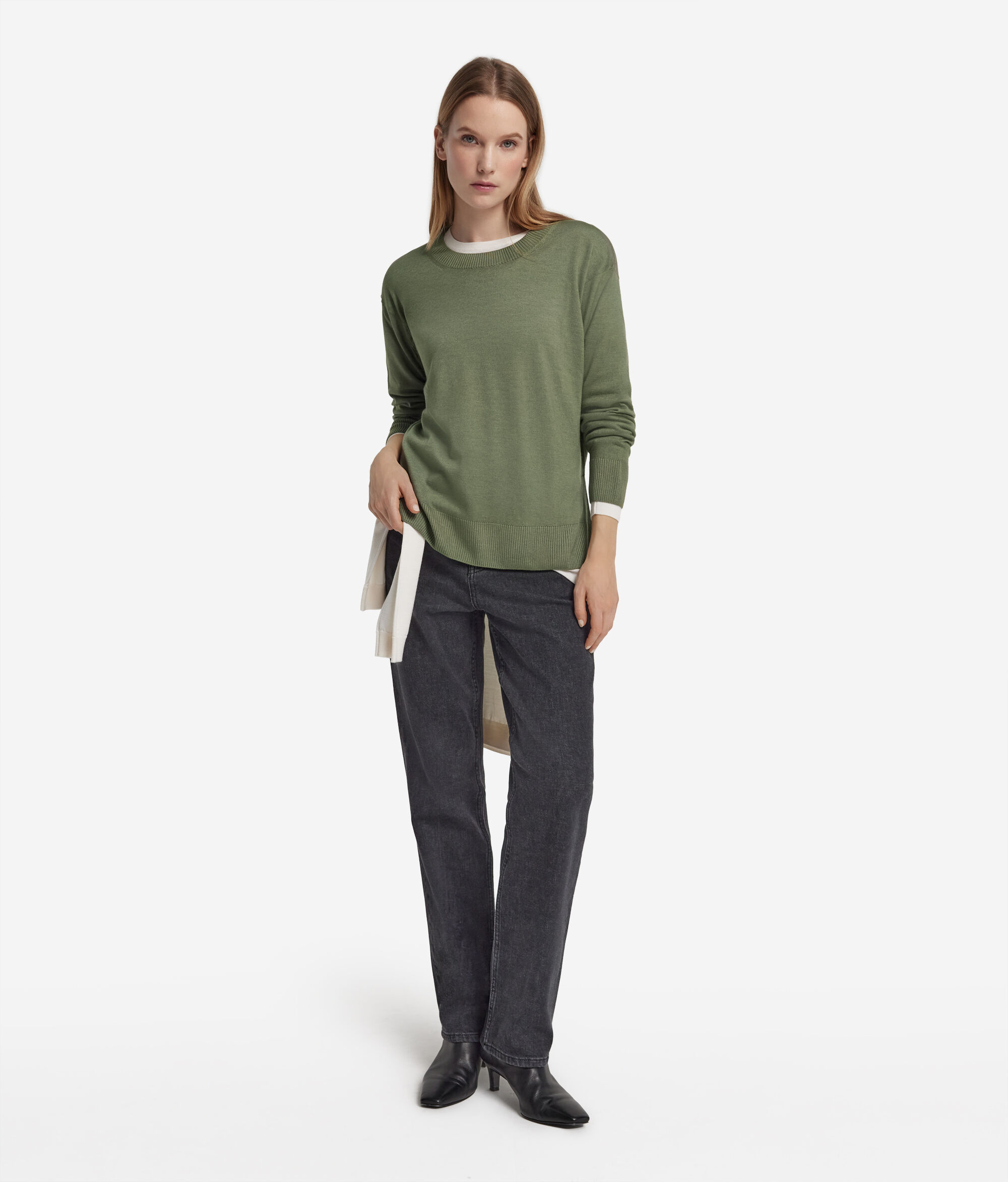 Pull à col rond et fentes en cachemire