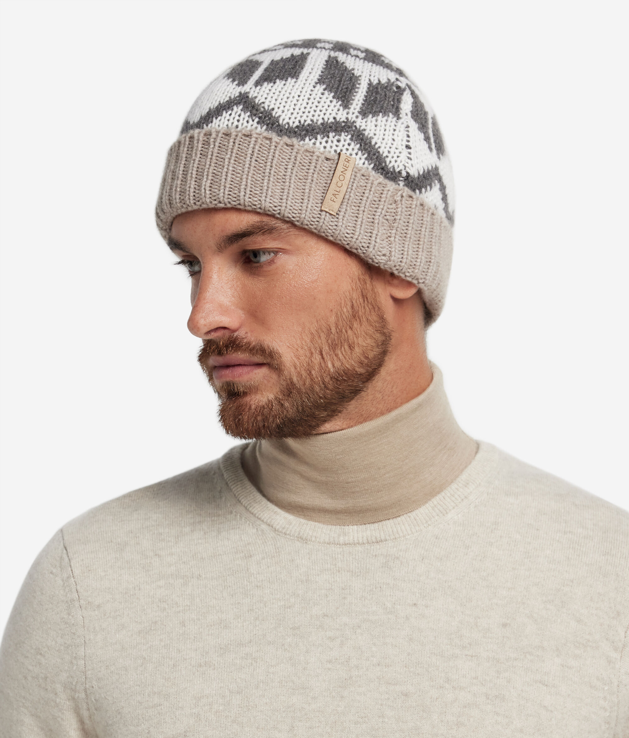 Căciulă din cașmir cu motiv jacquard