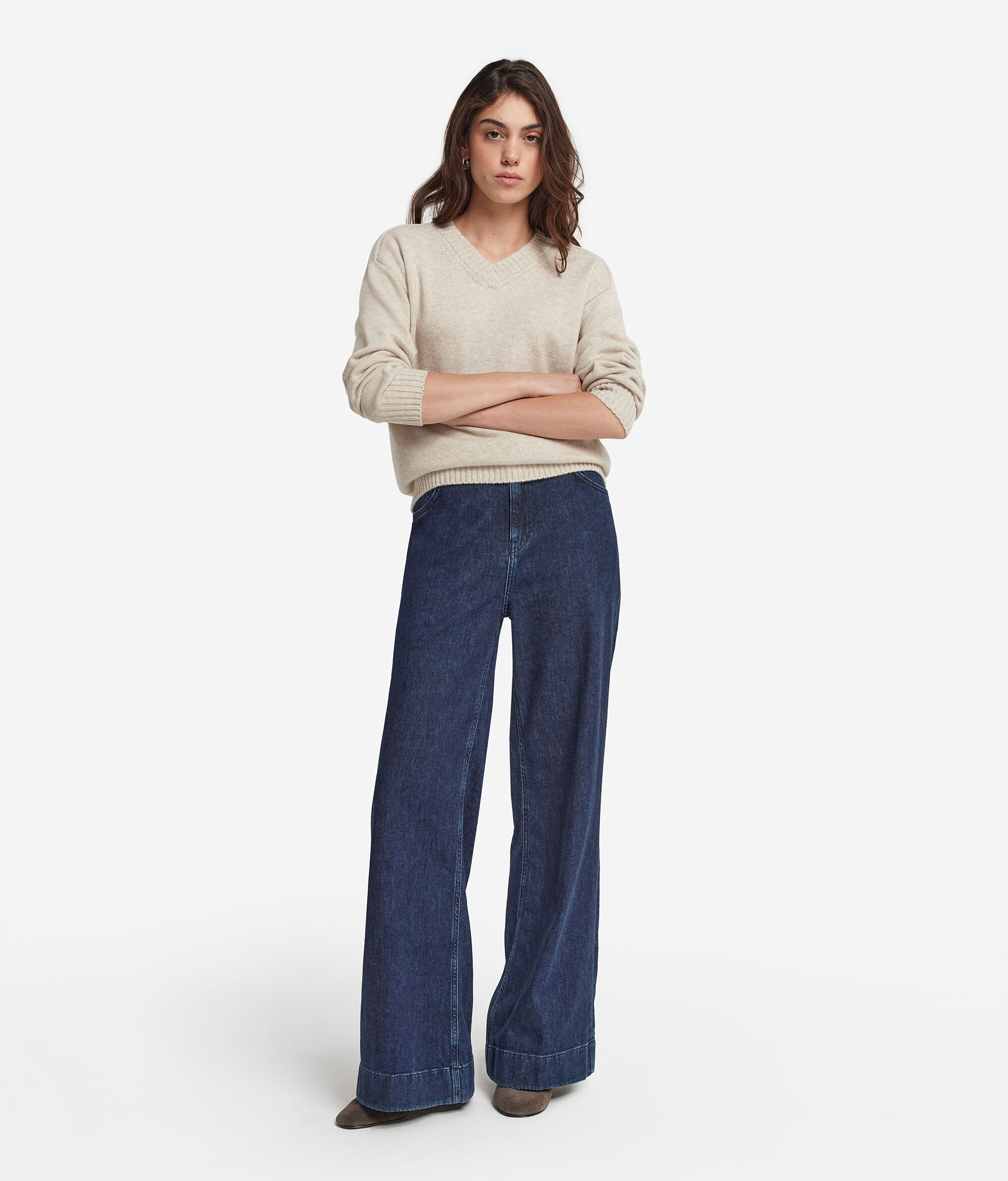 Ultrasoft Cashmere V-Neck Jumper with Set-In Sleeves