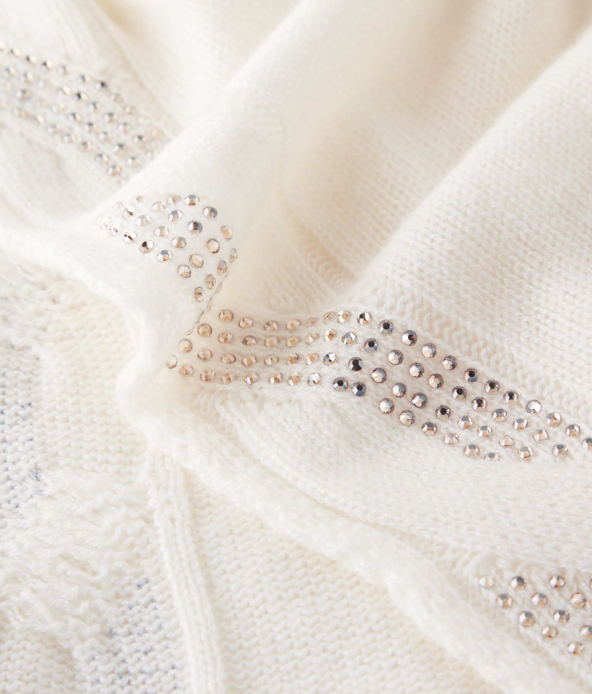 Schal aus Kaschmir Ultrasoft mit Zopfmuster und Strass