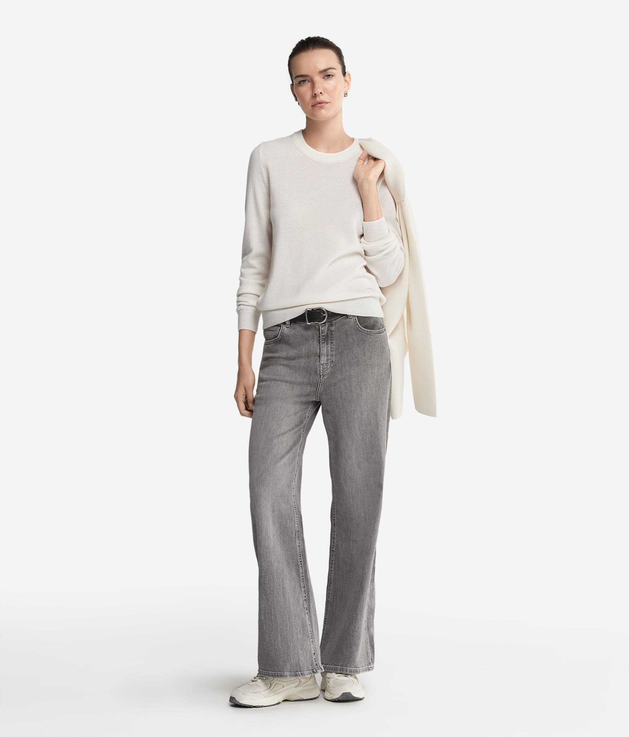 Long-Sleeved Ultrasoft Cashmere Round-Neck Jumper