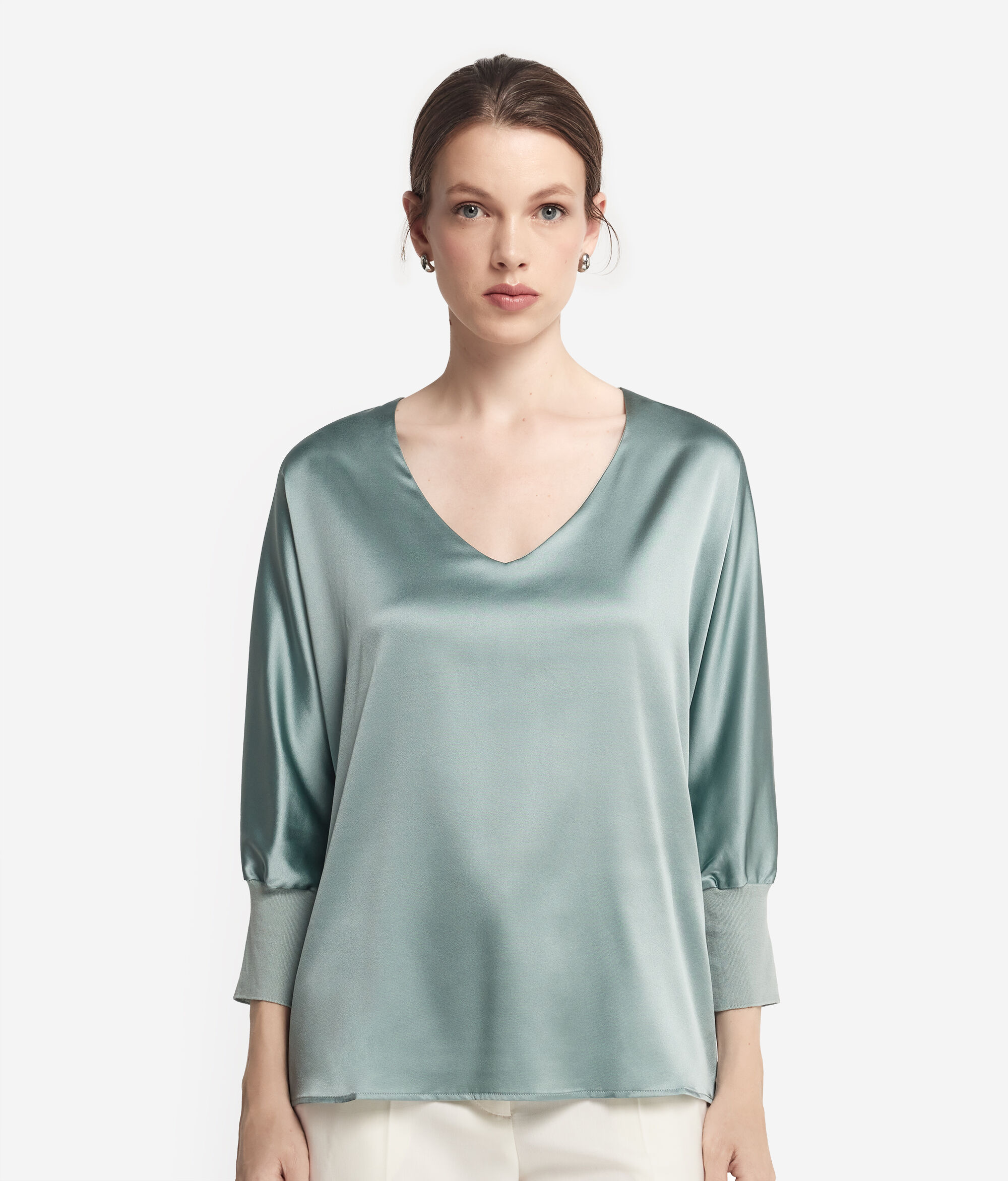Seidenbluse mit V-Ausschnitt