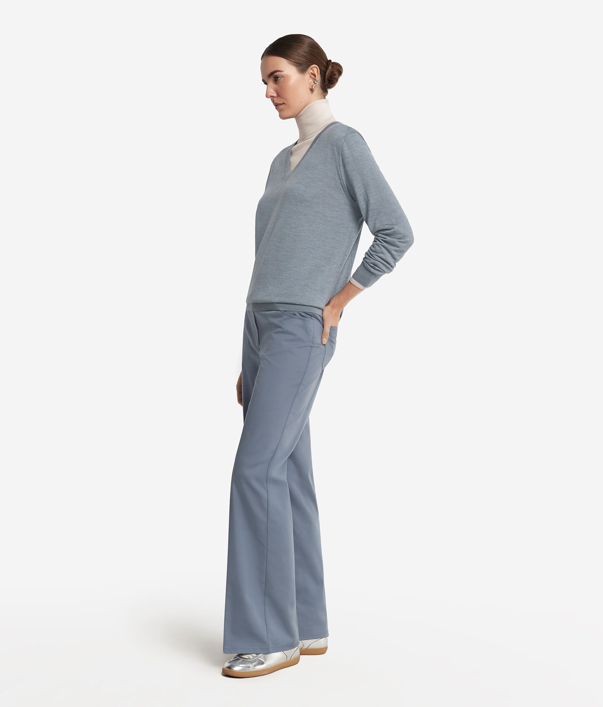 Ultrafine Cashmere V-Neck Jumper