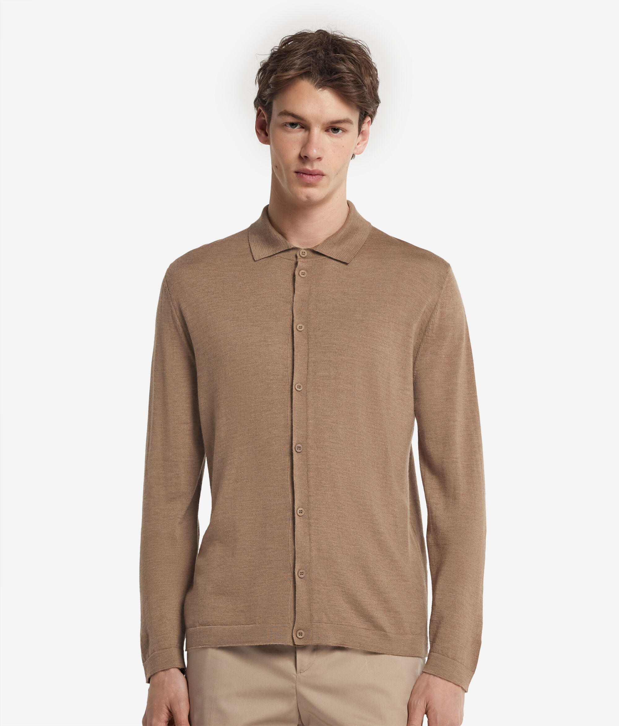 Chemise en maille de cachemire ultra-fin