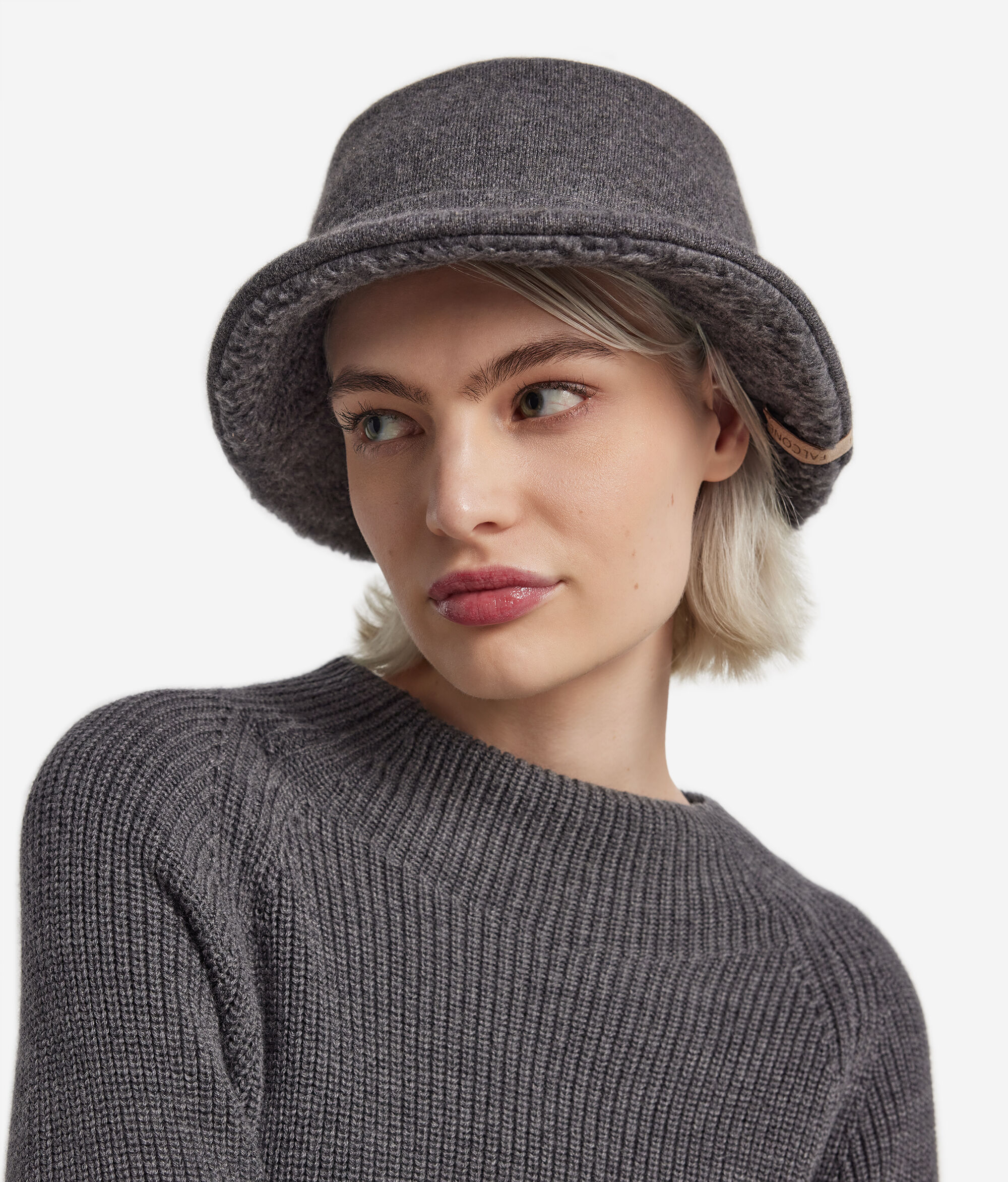 Bucket reversibile in cashmere