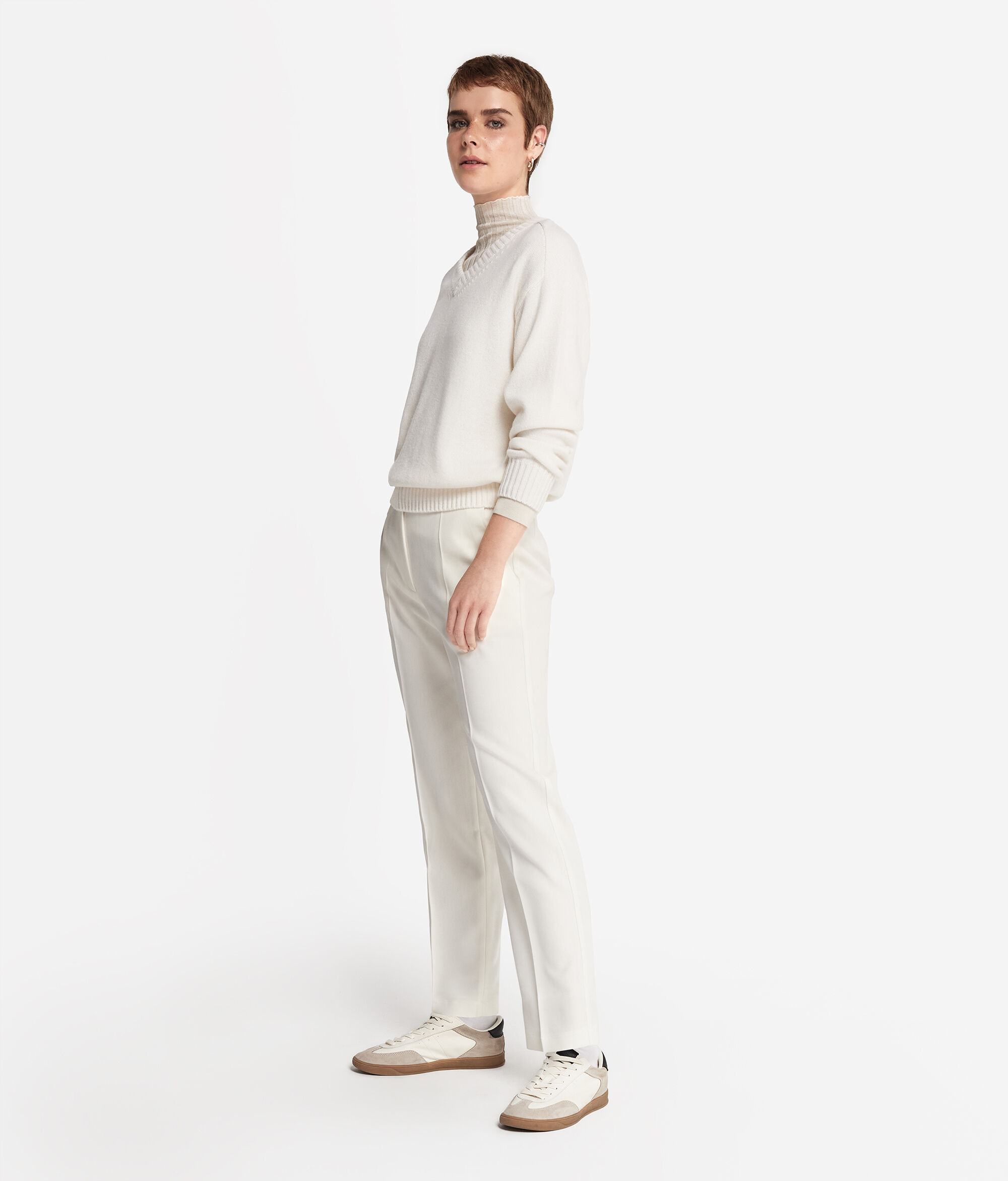 Ultrasoft Cashmere V-Neck Jumper with Set-In Sleeves