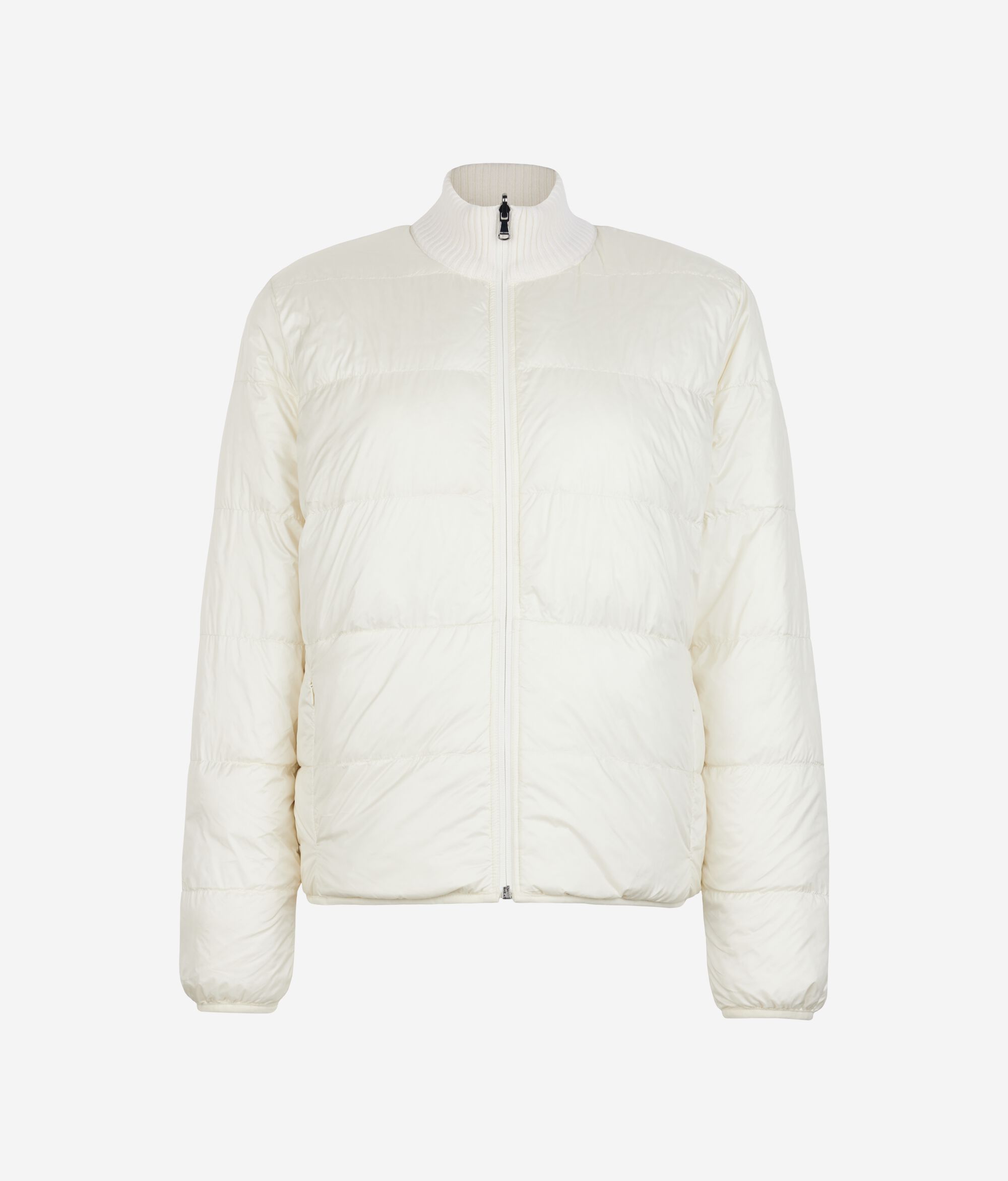 カシミヤ&テクニカルファブリック リバーシブル ケーブルニット ダウンジャケット