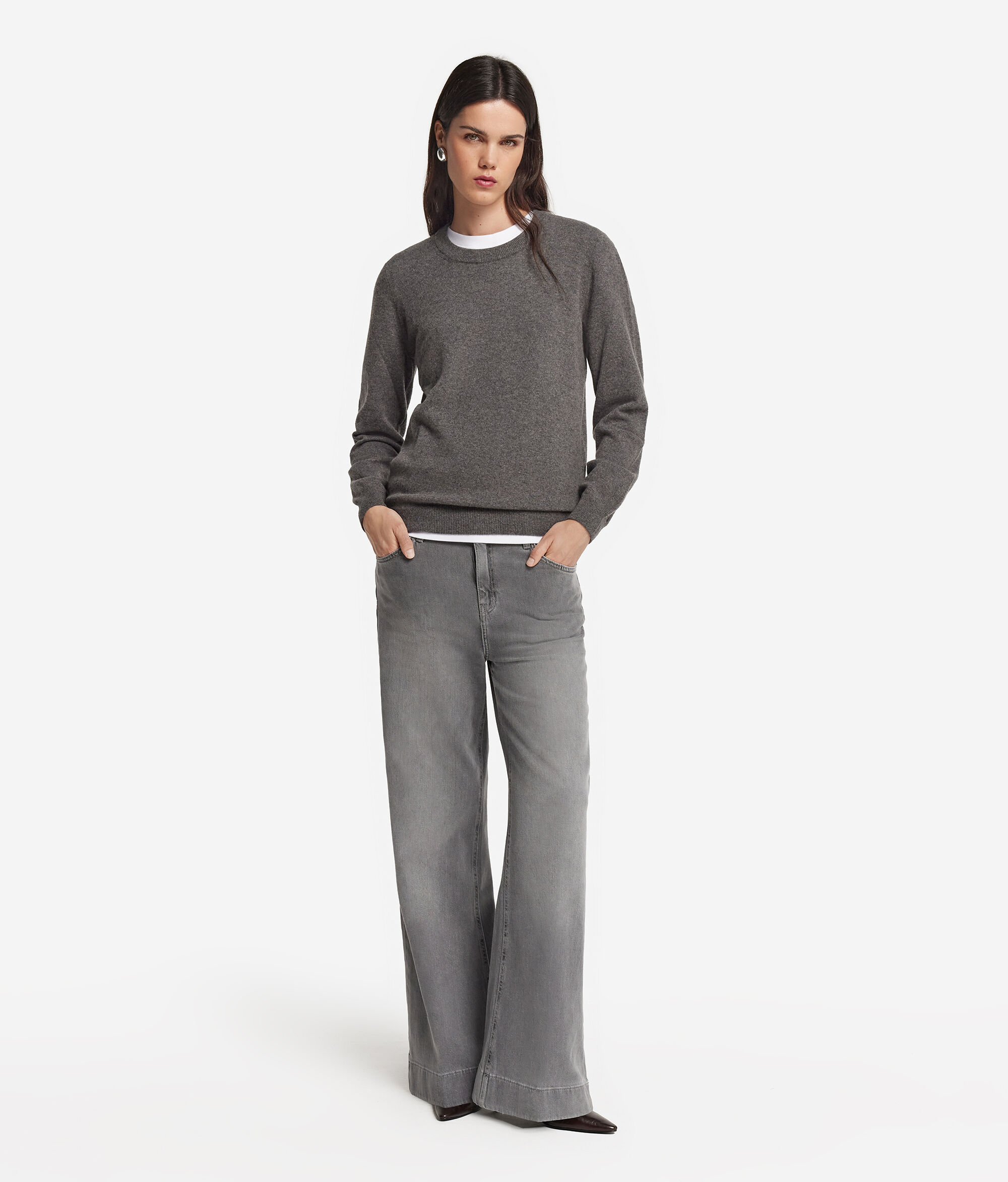 Long-Sleeved Ultrasoft Cashmere Round-Neck Jumper