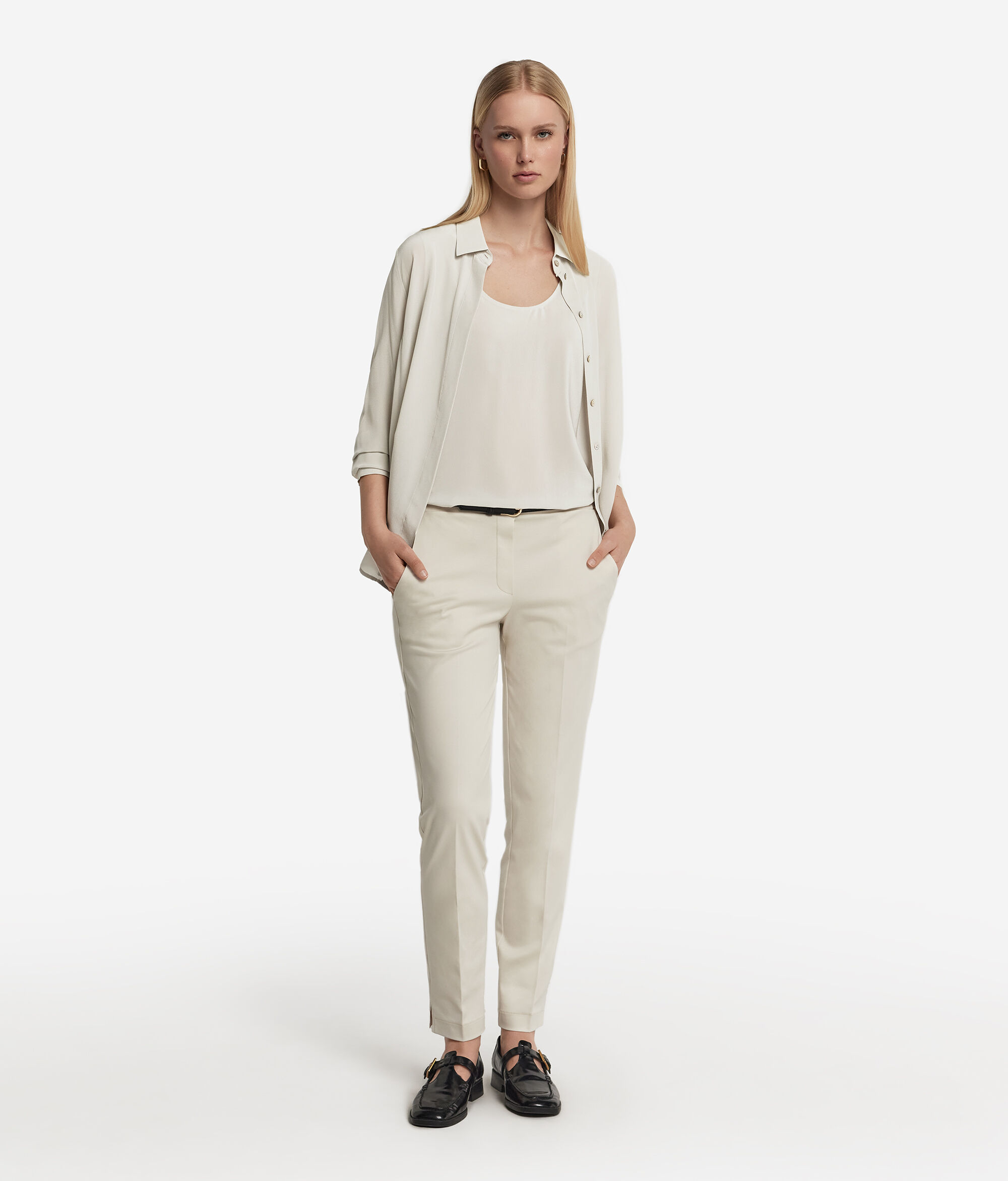 Jedwabny podkoszulek z dużym dekoltem