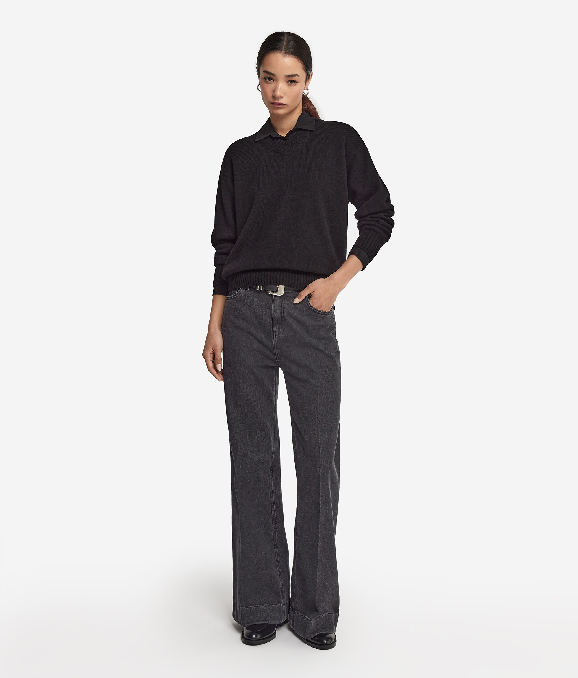 Ultrasoft Cashmere V-Neck Jumper with Set-In Sleeves