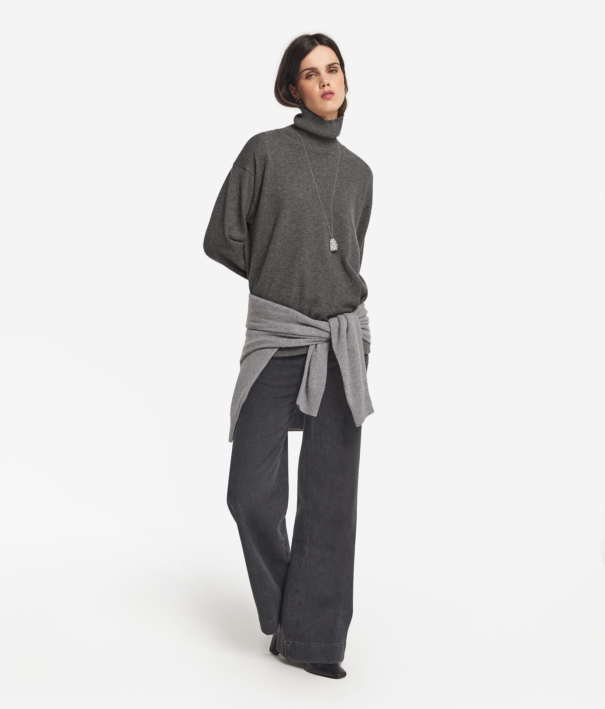 Rollkragenpullover aus Kaschmir Ultrasoft mit Schlitzen