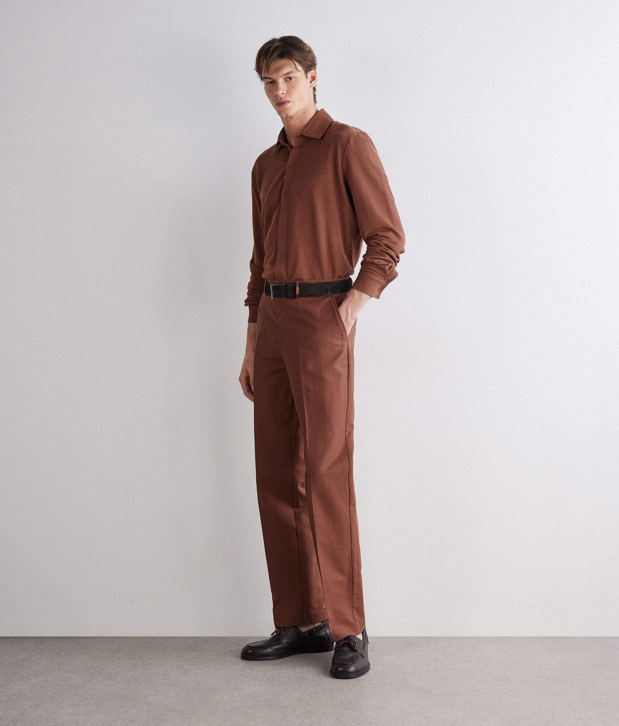 Pantalón de pernera ancha