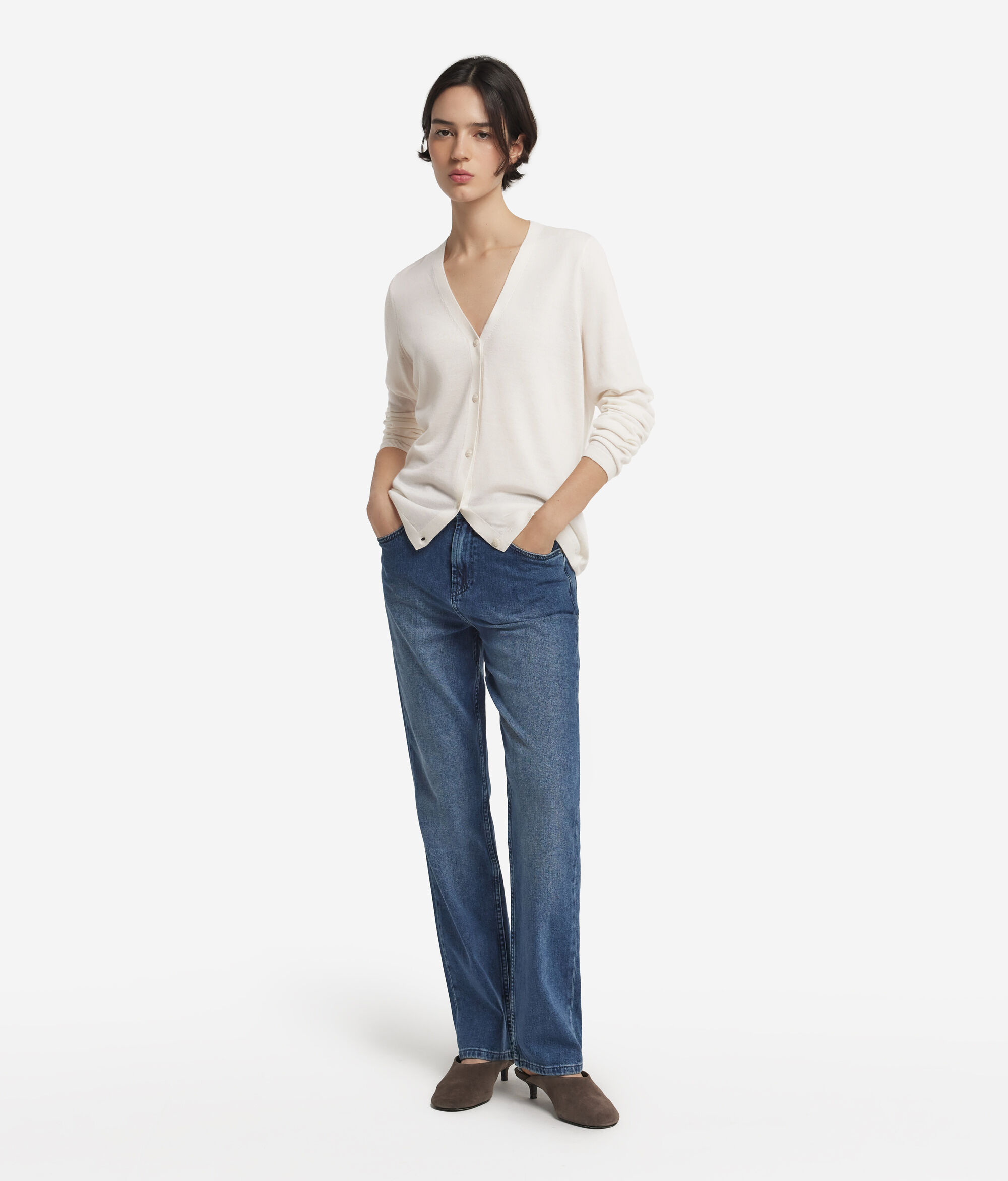 Rebeca con cuello de pico de cashmere ultrafine