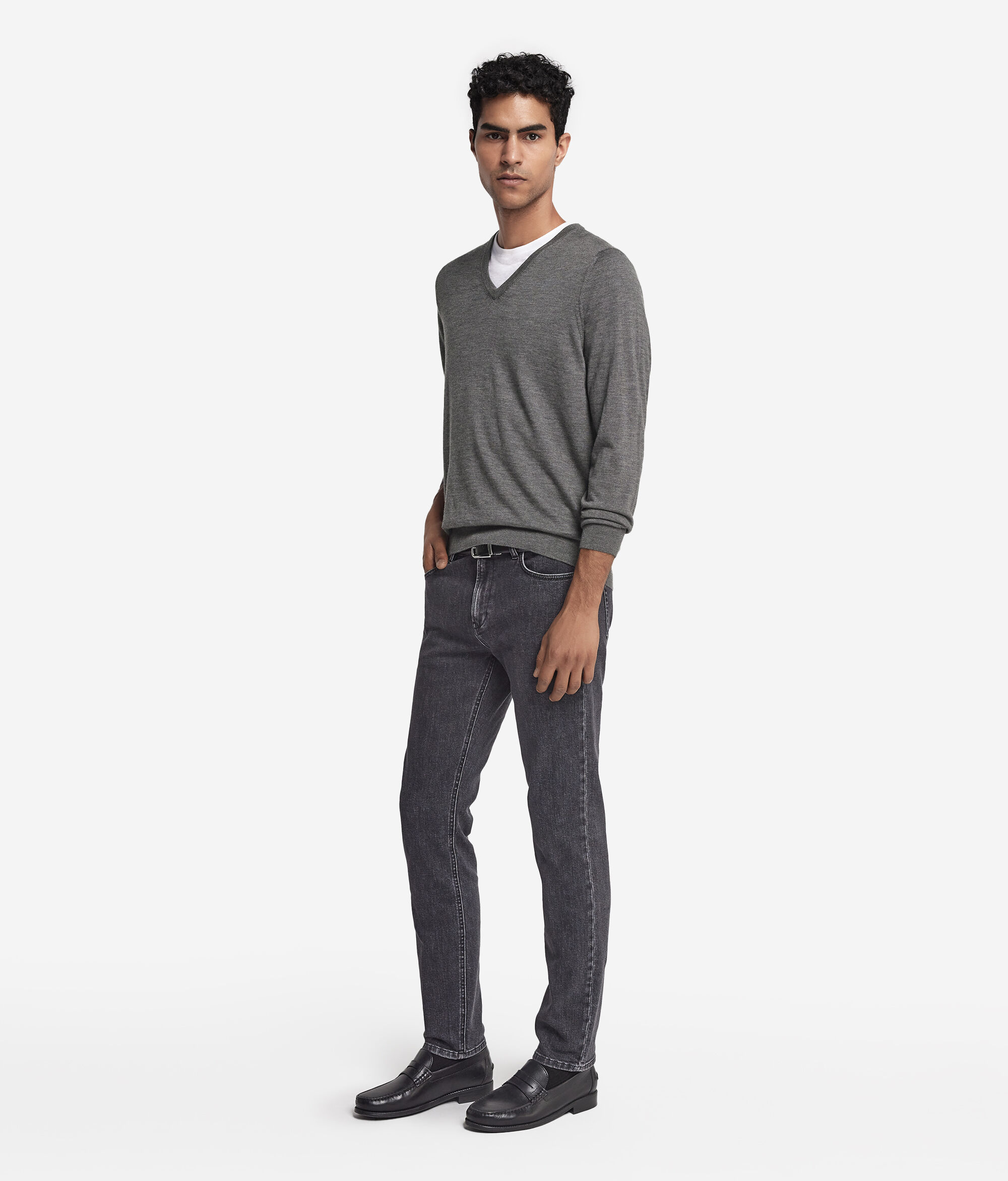 Pull homme en cachemire ultra-fin à col en V