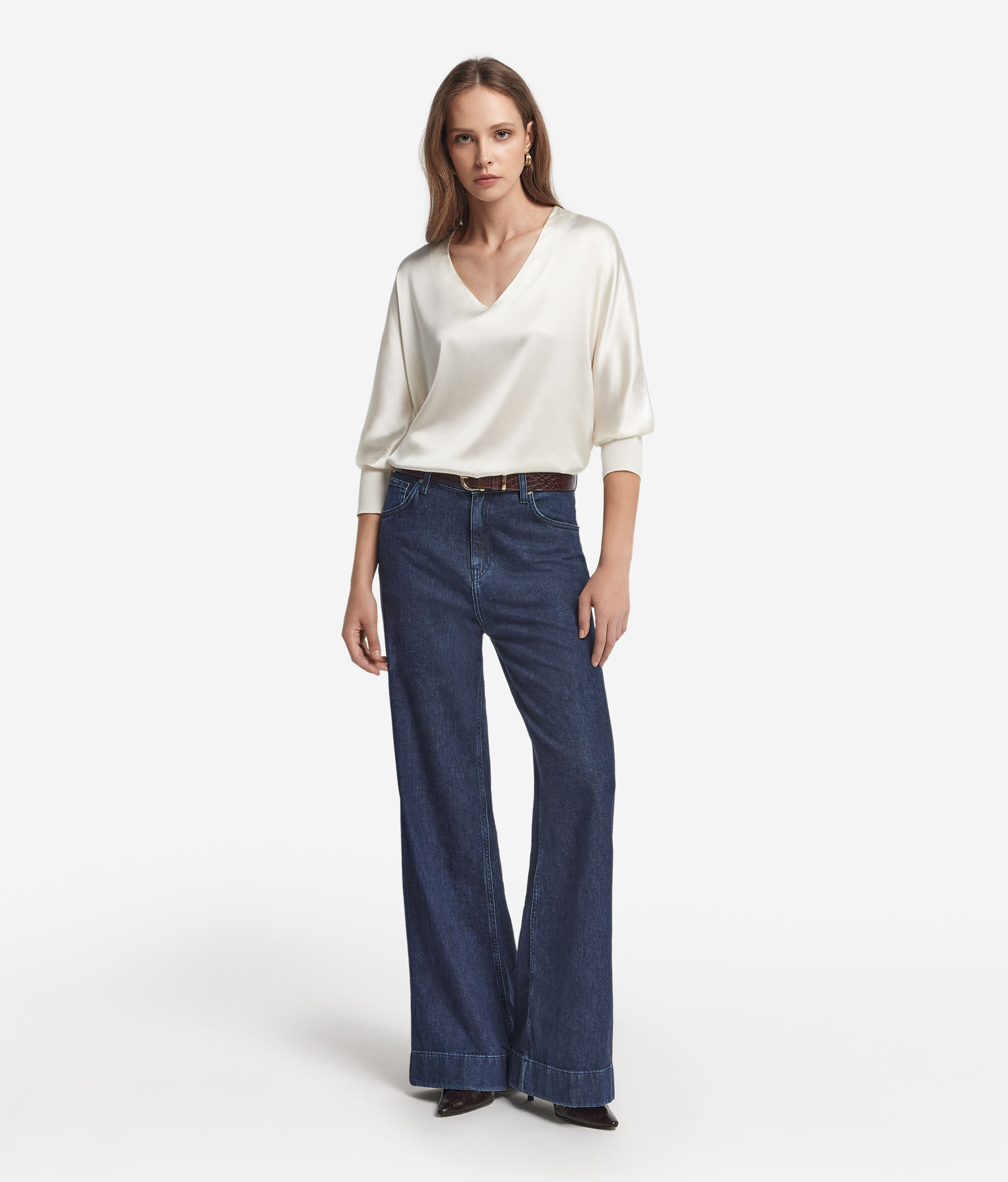 Blusa con scollo a V in seta