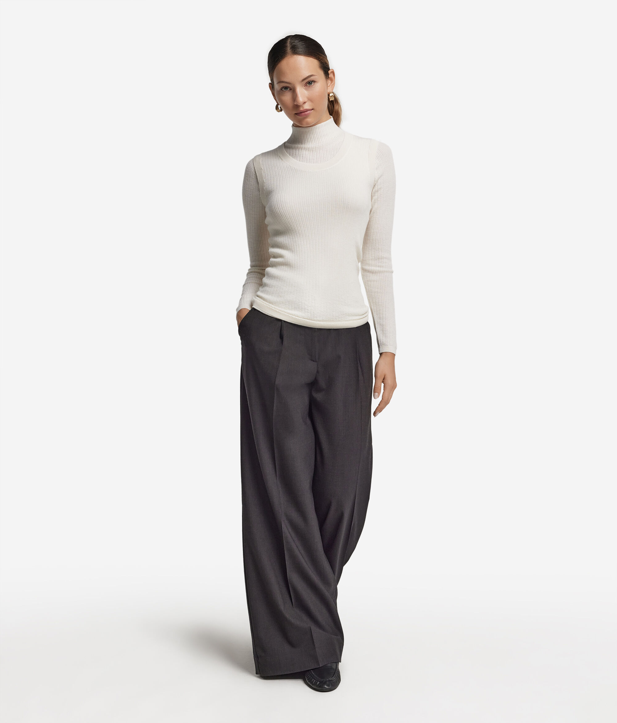 Dolcevita a costina in Cashmere Ultrafine