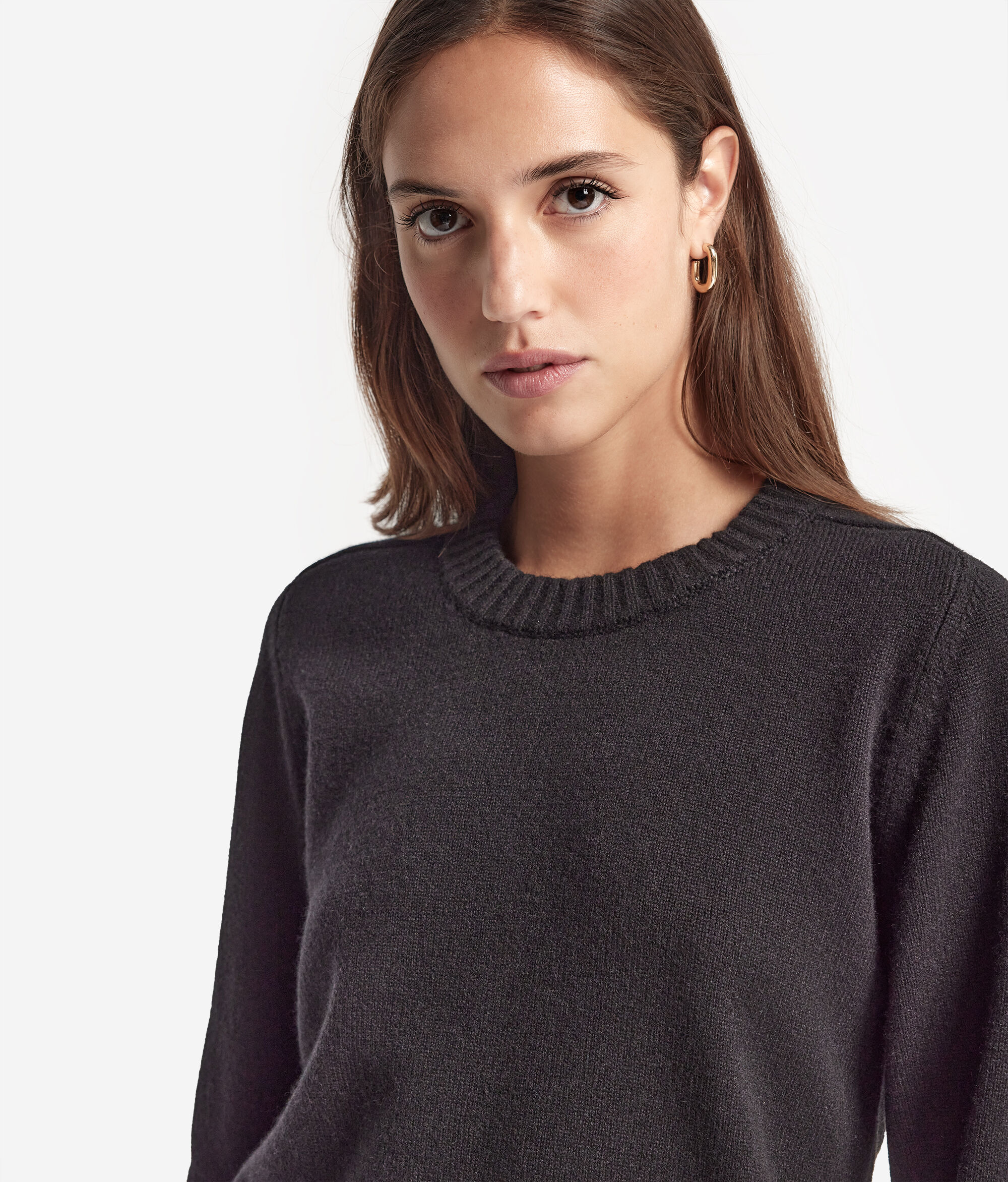 Ultrasoft Cashmere Crewneck Sweater with Set-in Sleeves