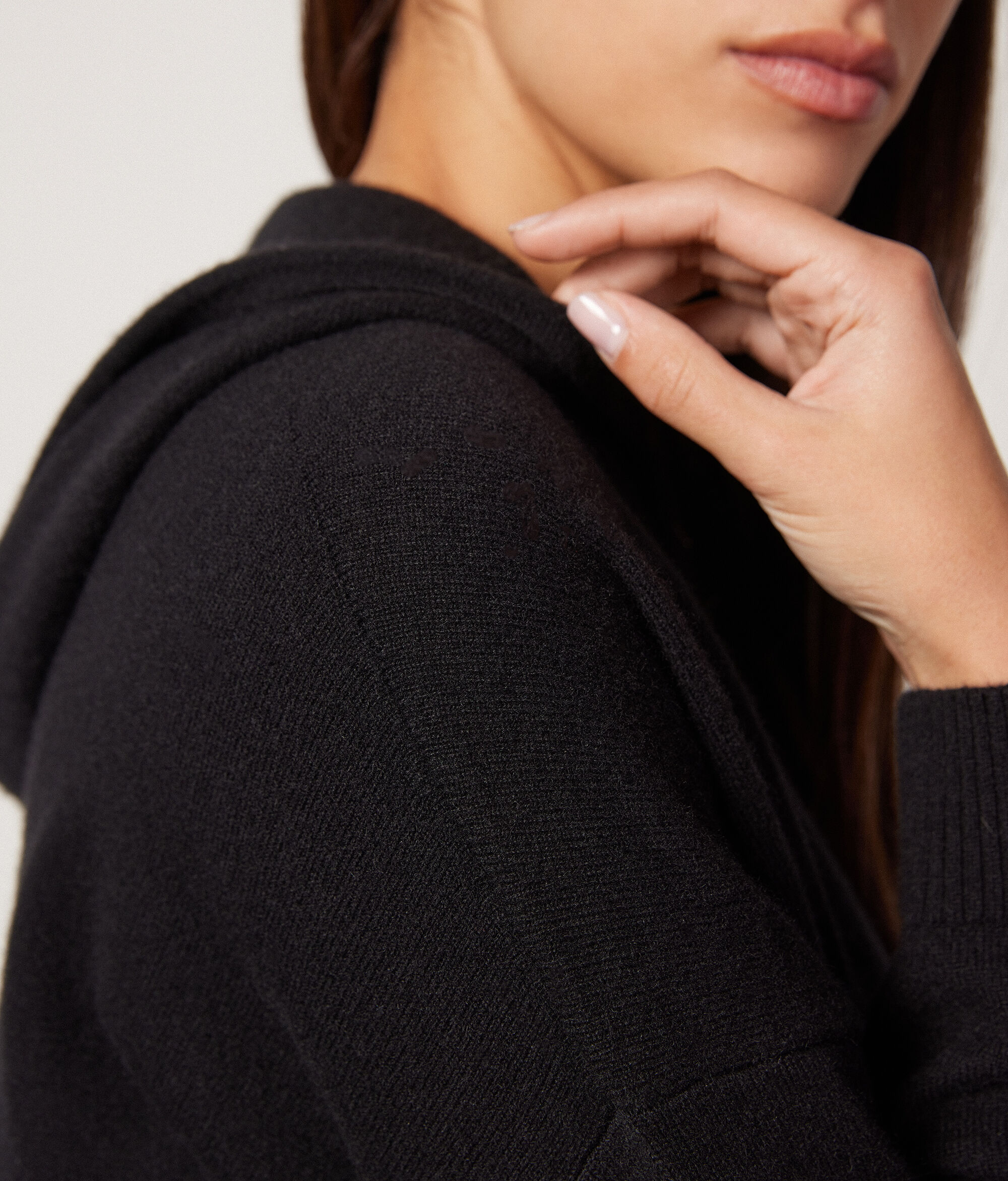 Φούτερ από Ultrasoft Cashmere με Κουκούλα