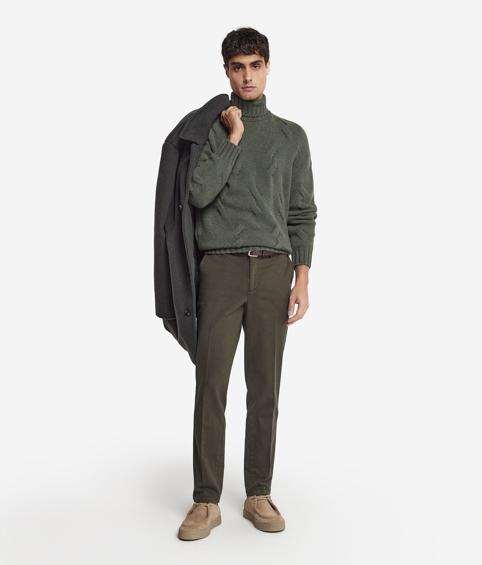 Pull avec col roulé et motif à torsades en cachemire