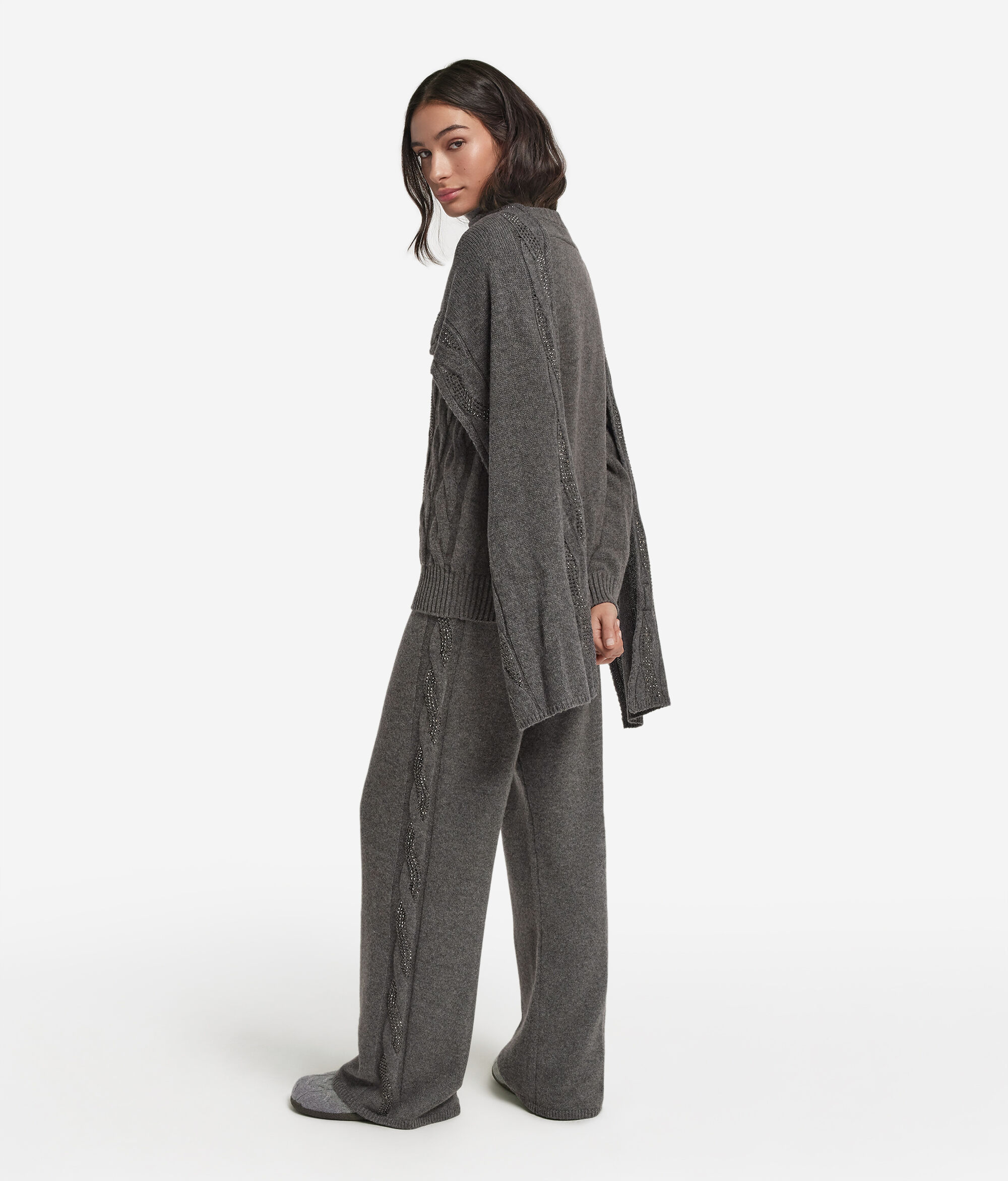 Ultrasoft Cashmere scarf with cable knit and rhinestones