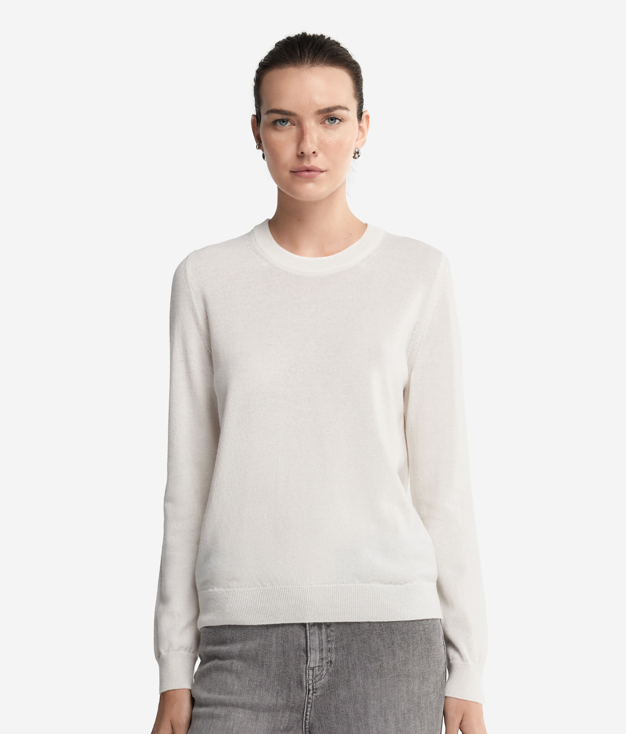 Long-Sleeved Ultrasoft Cashmere Round-Neck Jumper