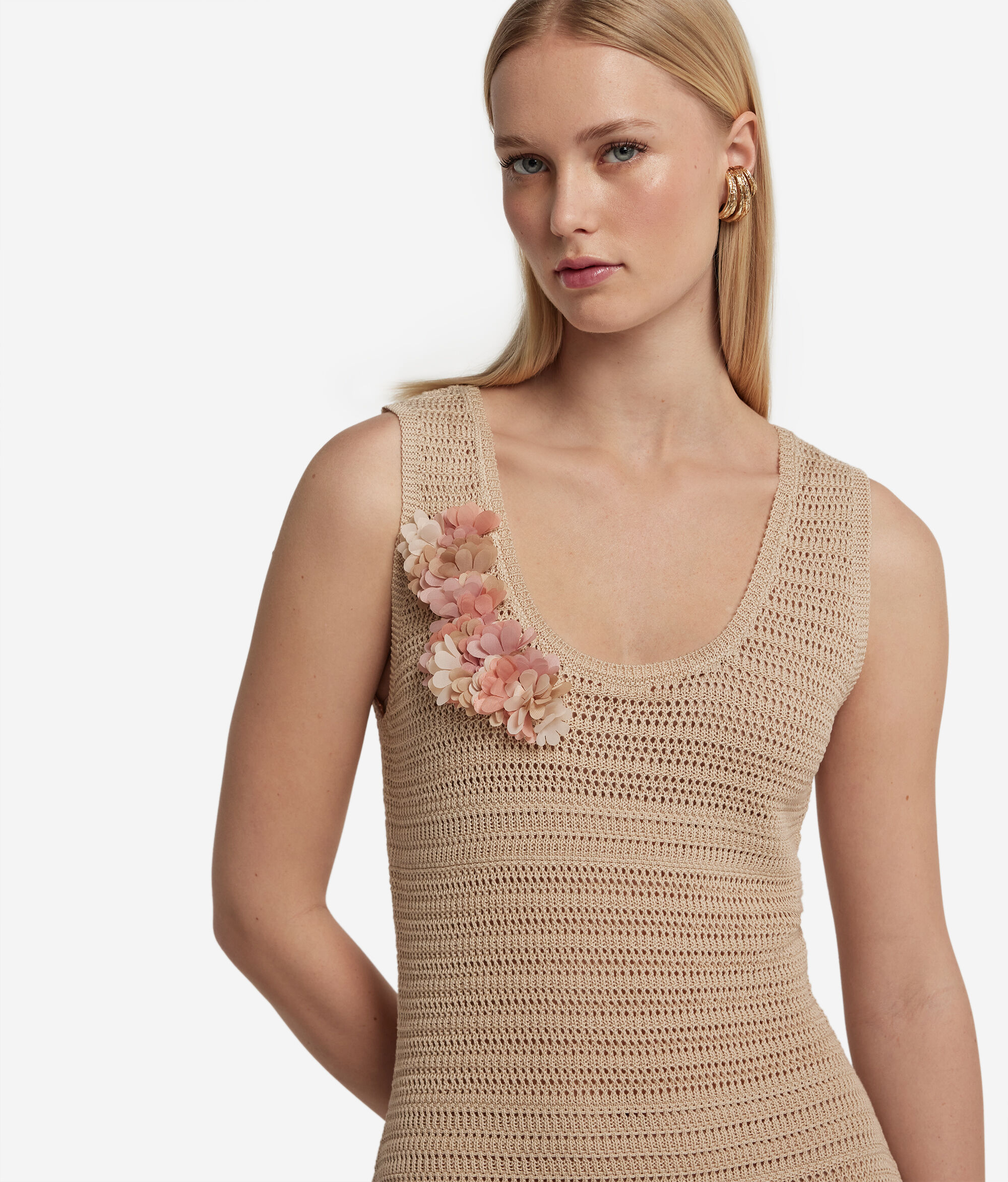 Kleid mit Blütenpatch aus Baumwolle