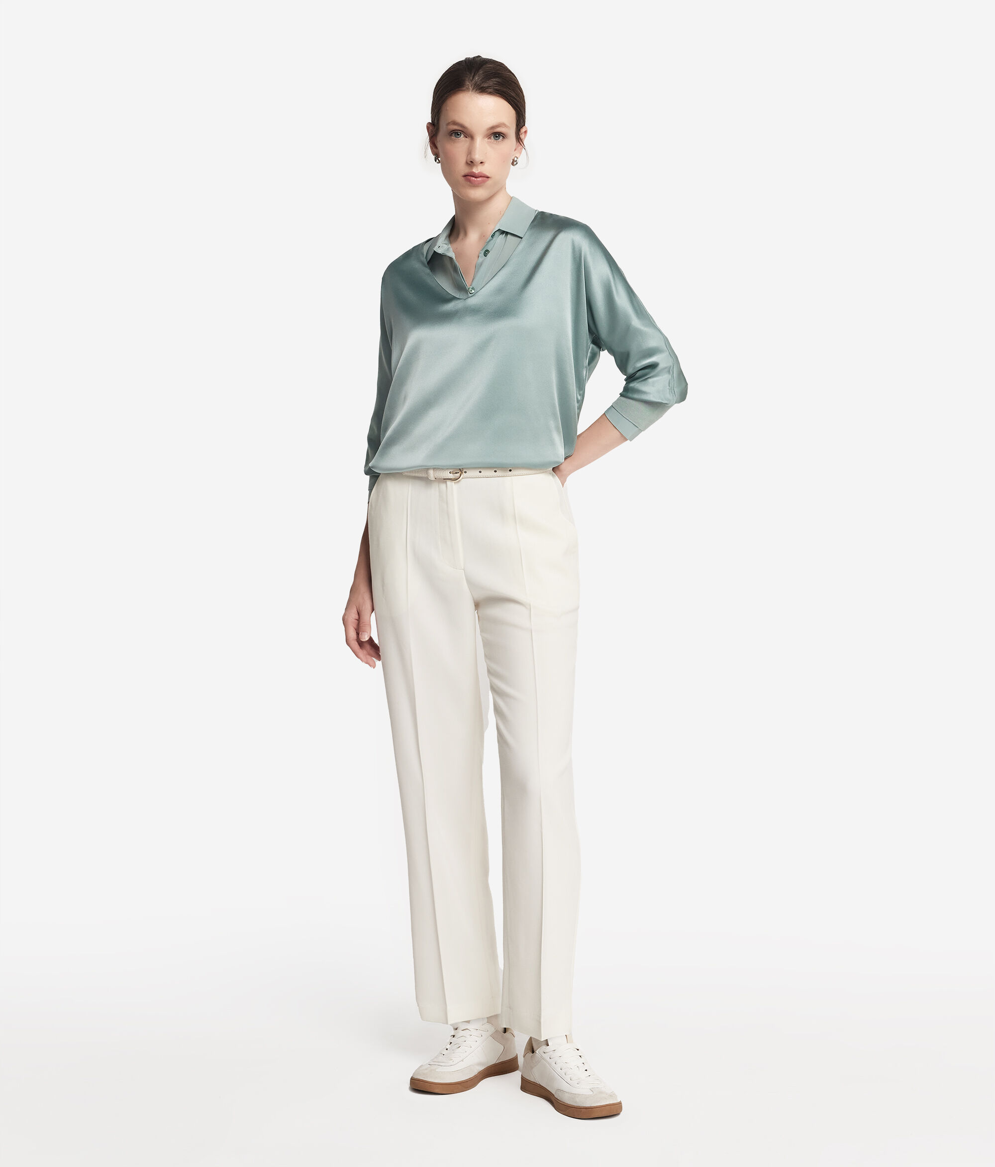 Seidenbluse mit V-Ausschnitt