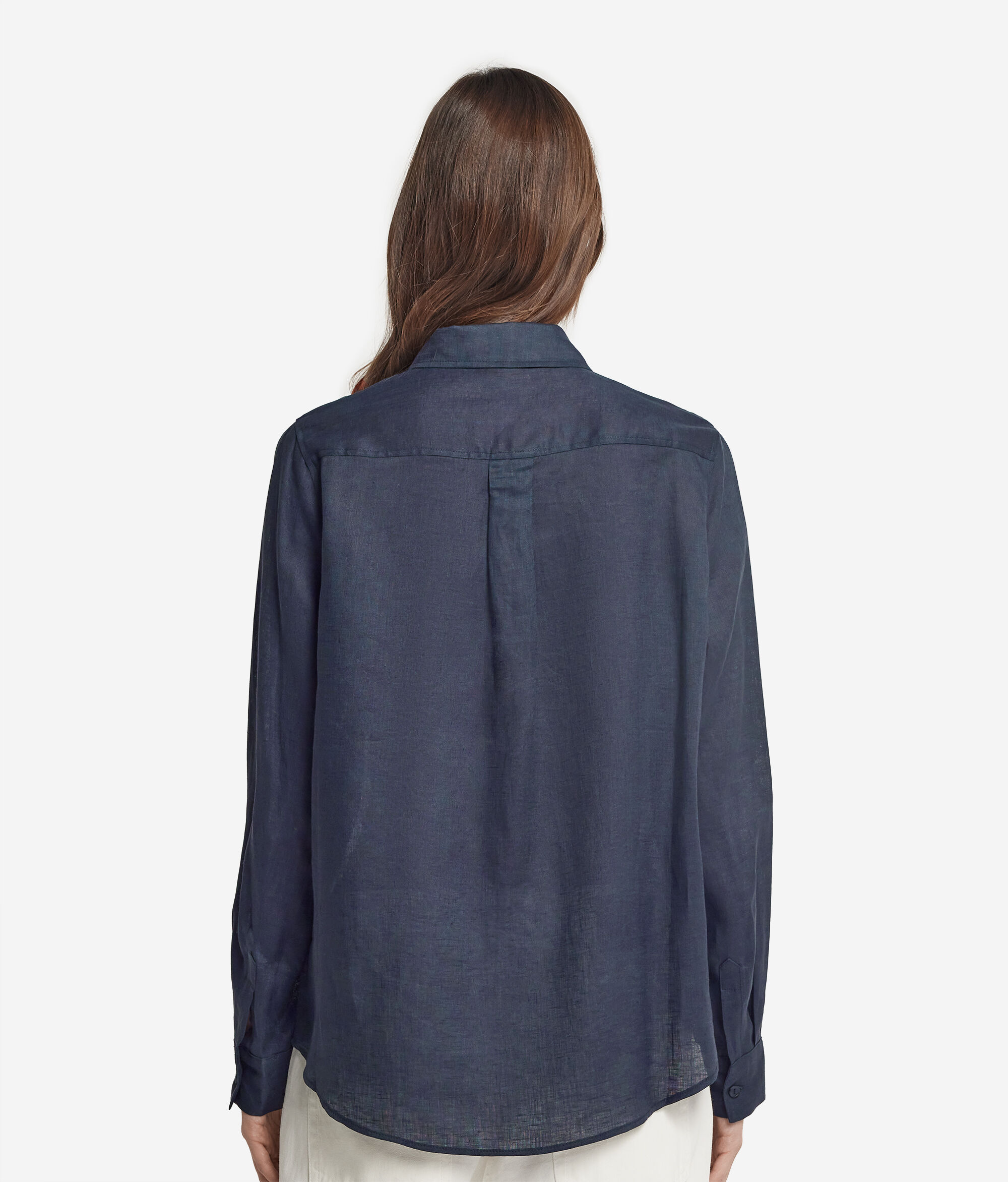 Langärmelige Hemdbluse aus Leinen